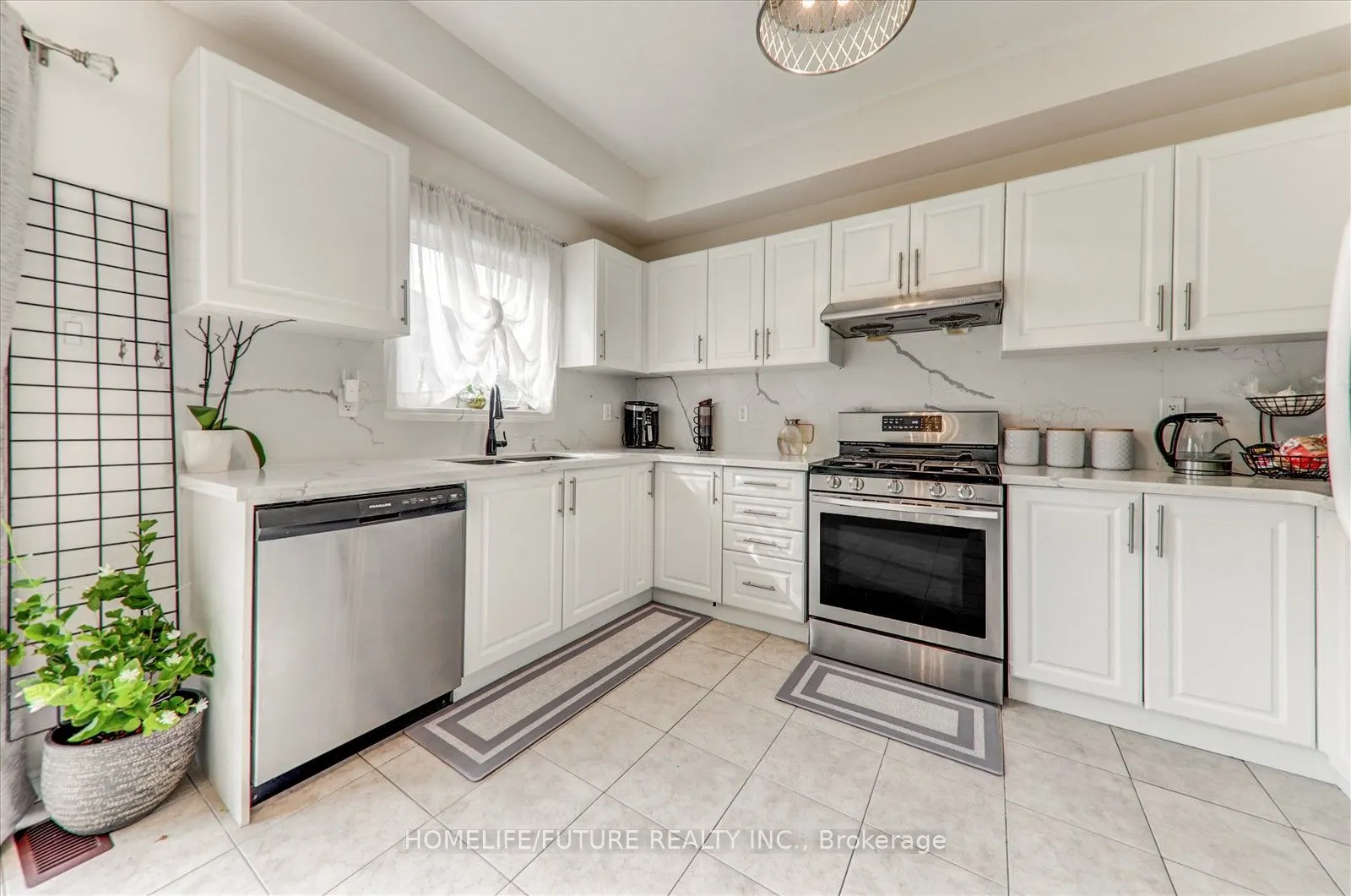 47 Henry Smith Avenue
