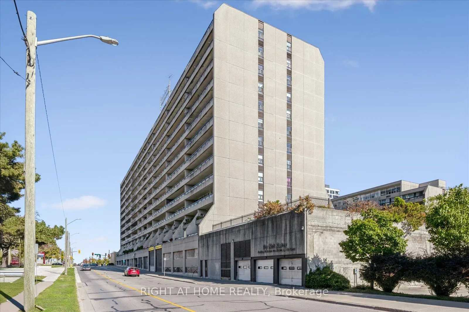 55 William Street E, #411