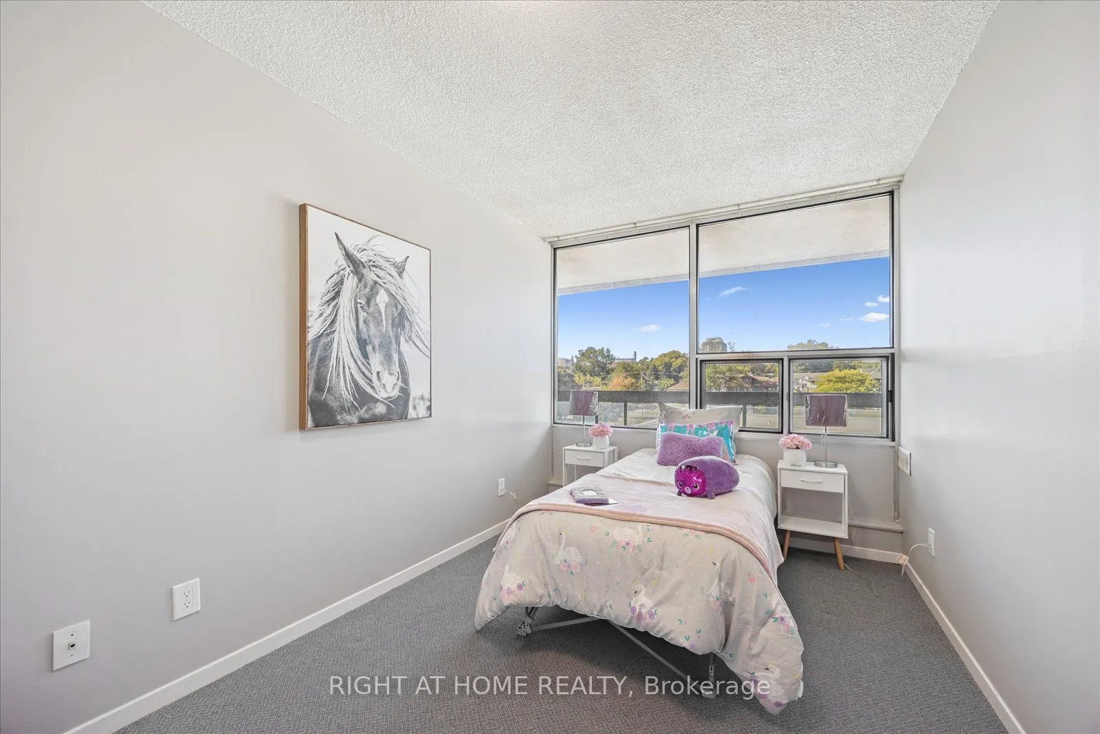 55 William Street E, #411