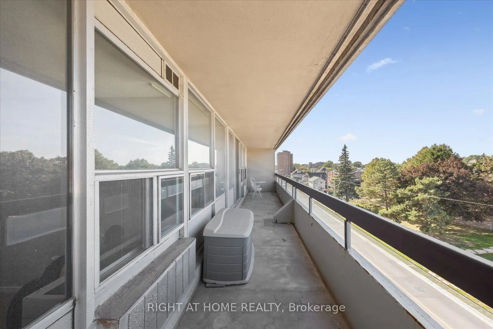 55 William Street E, #411