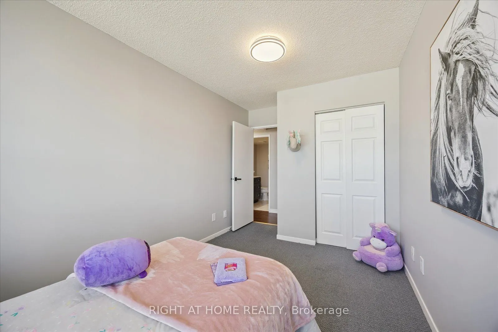55 William Street E, #411