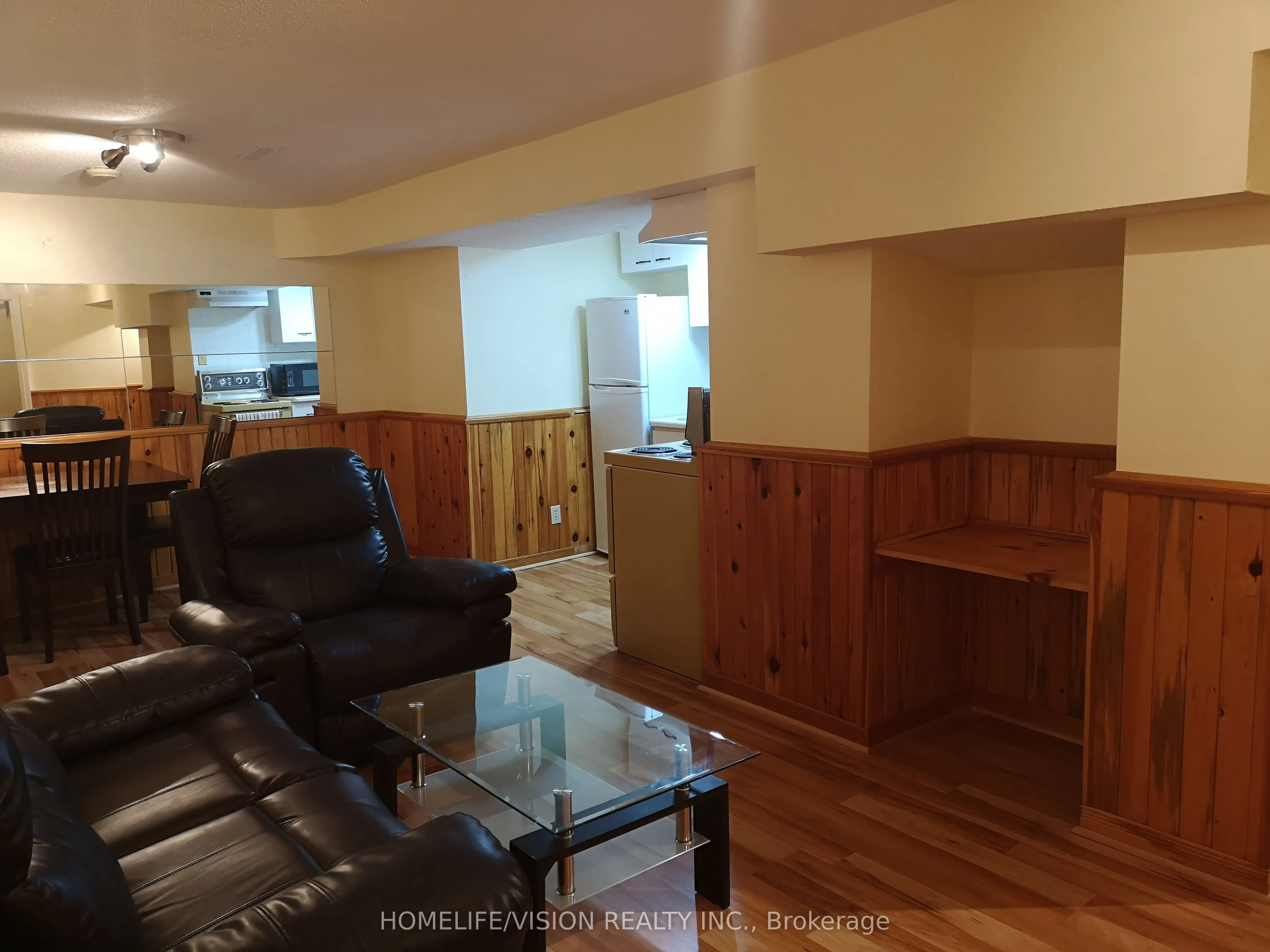 1877 Una Road, #Lower