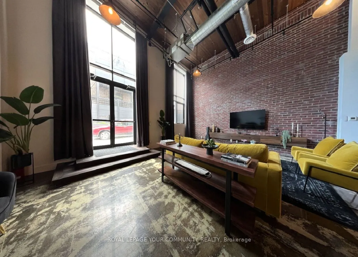 1159 Dundas Street E, #147