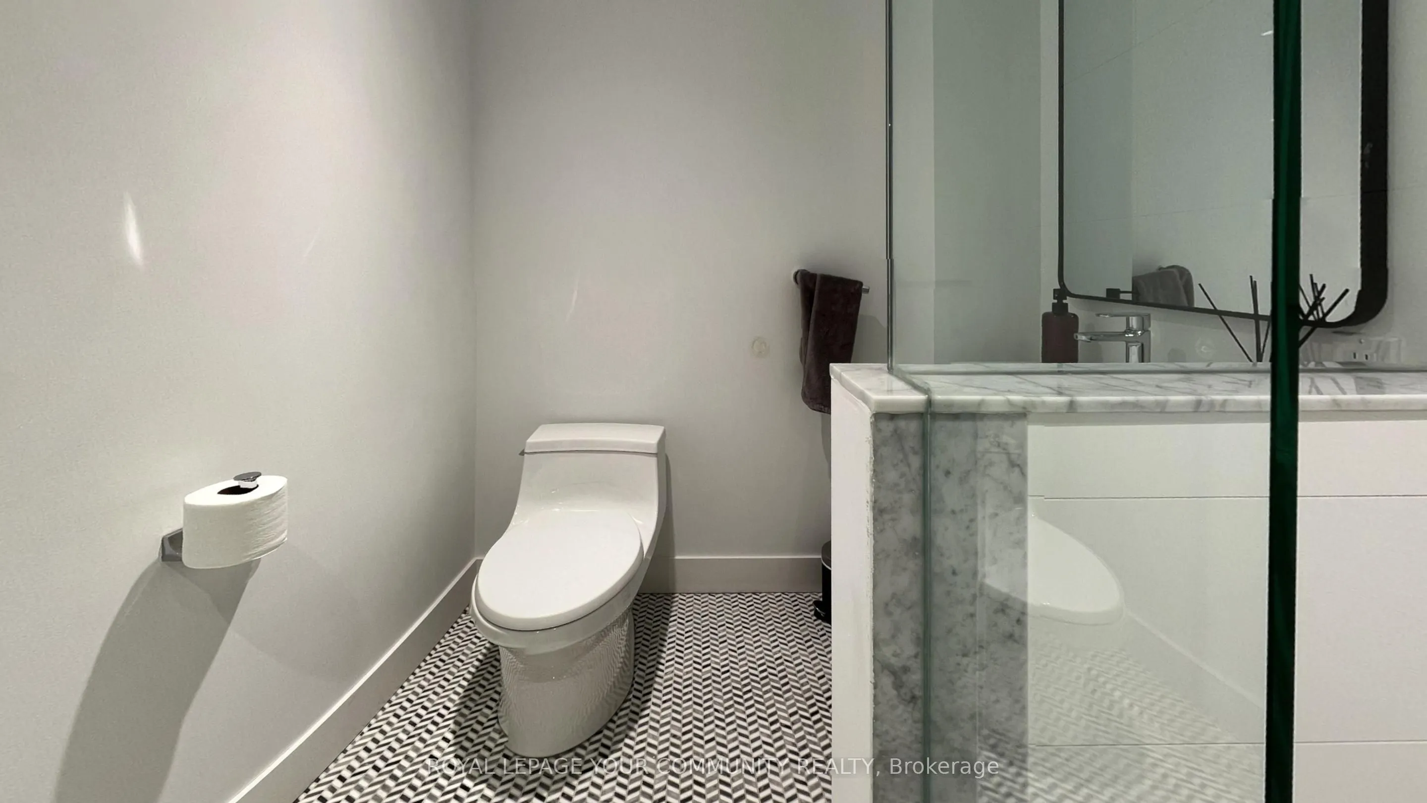 1159 Dundas Street E, #147