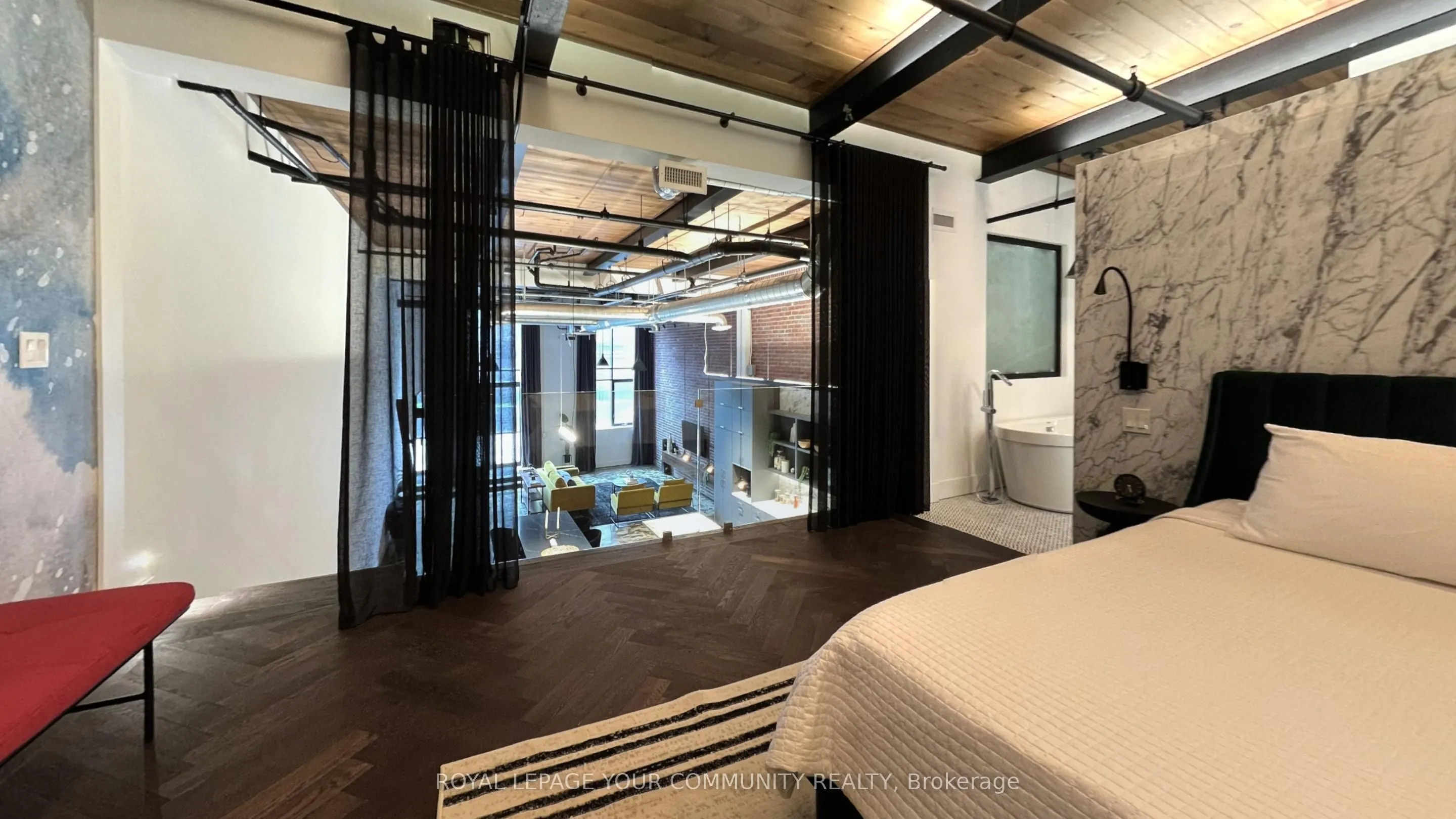 1159 Dundas Street E, #147
