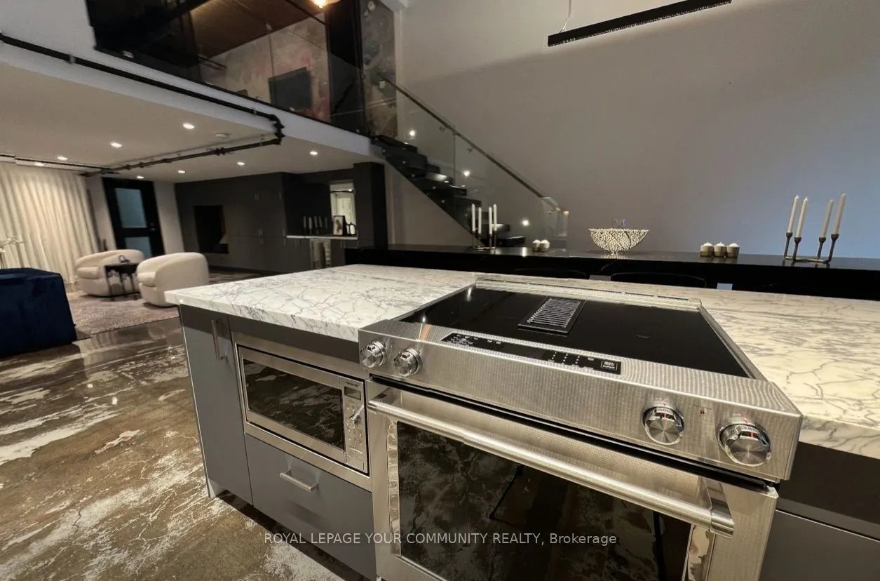 1159 Dundas Street E, #147