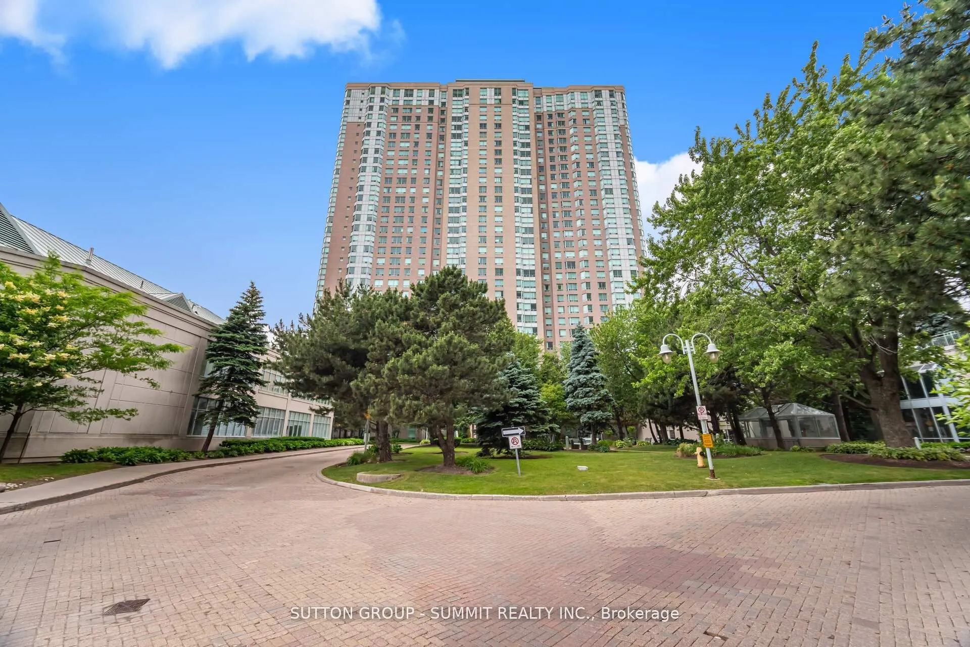 68 CORPORATE Drive, #2923