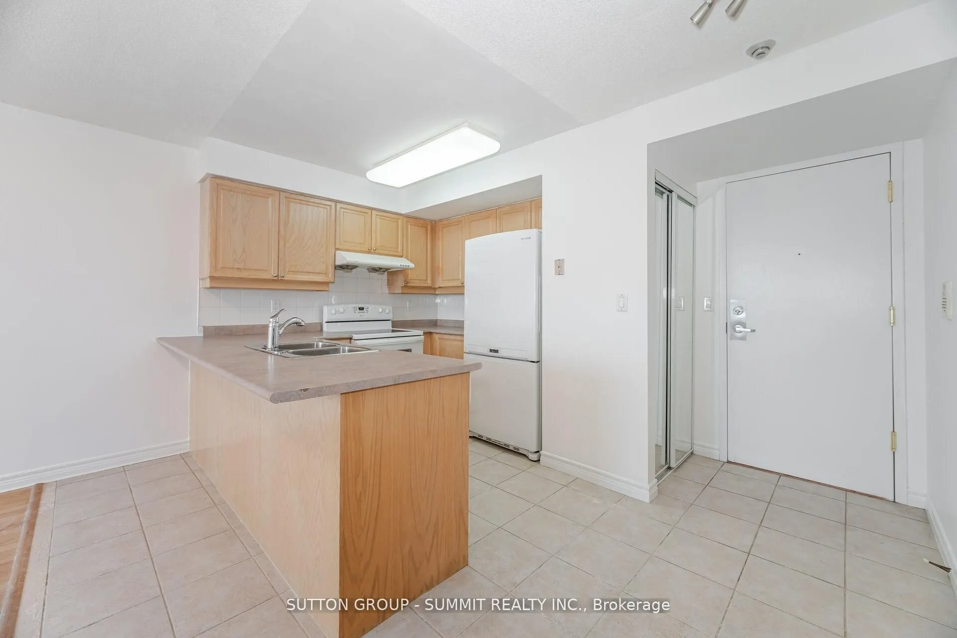 68 CORPORATE Drive, #2923