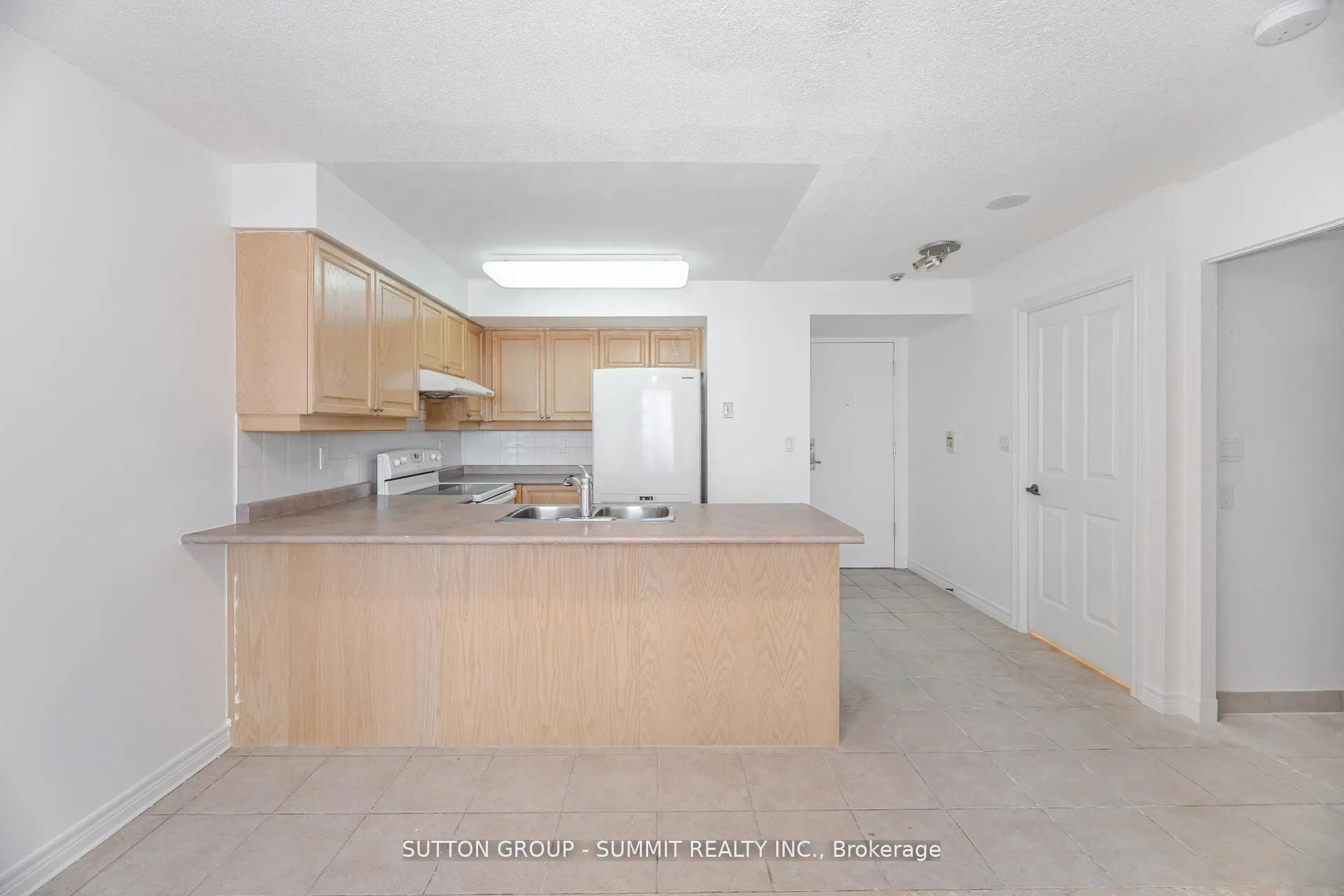 68 CORPORATE Drive, #2923