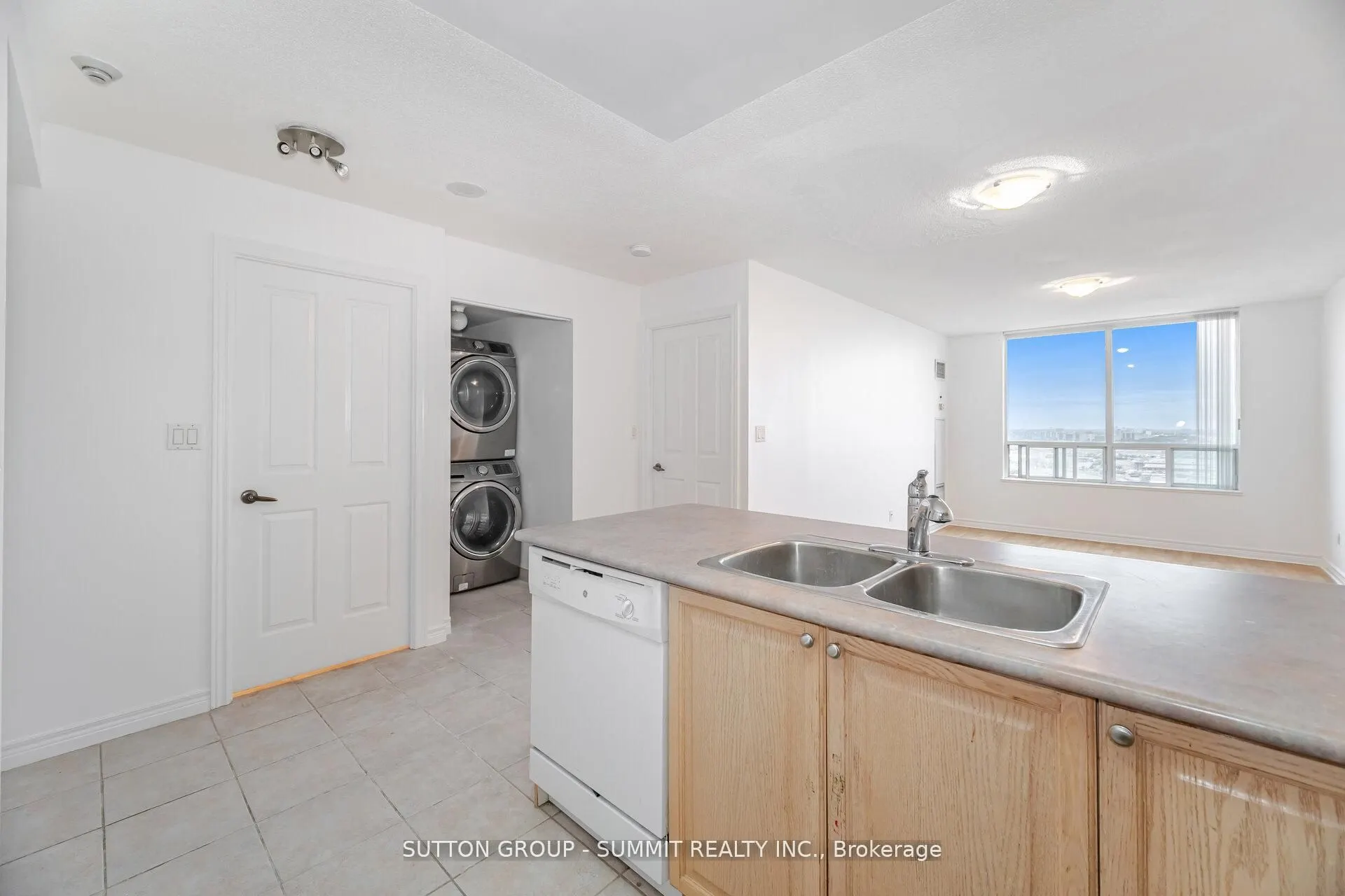 68 CORPORATE Drive, #2923