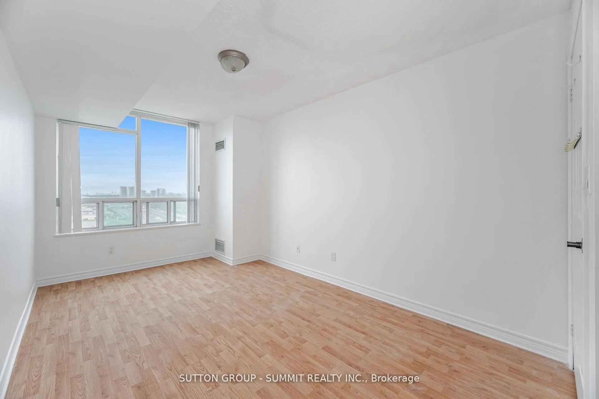 68 CORPORATE Drive, #2923
