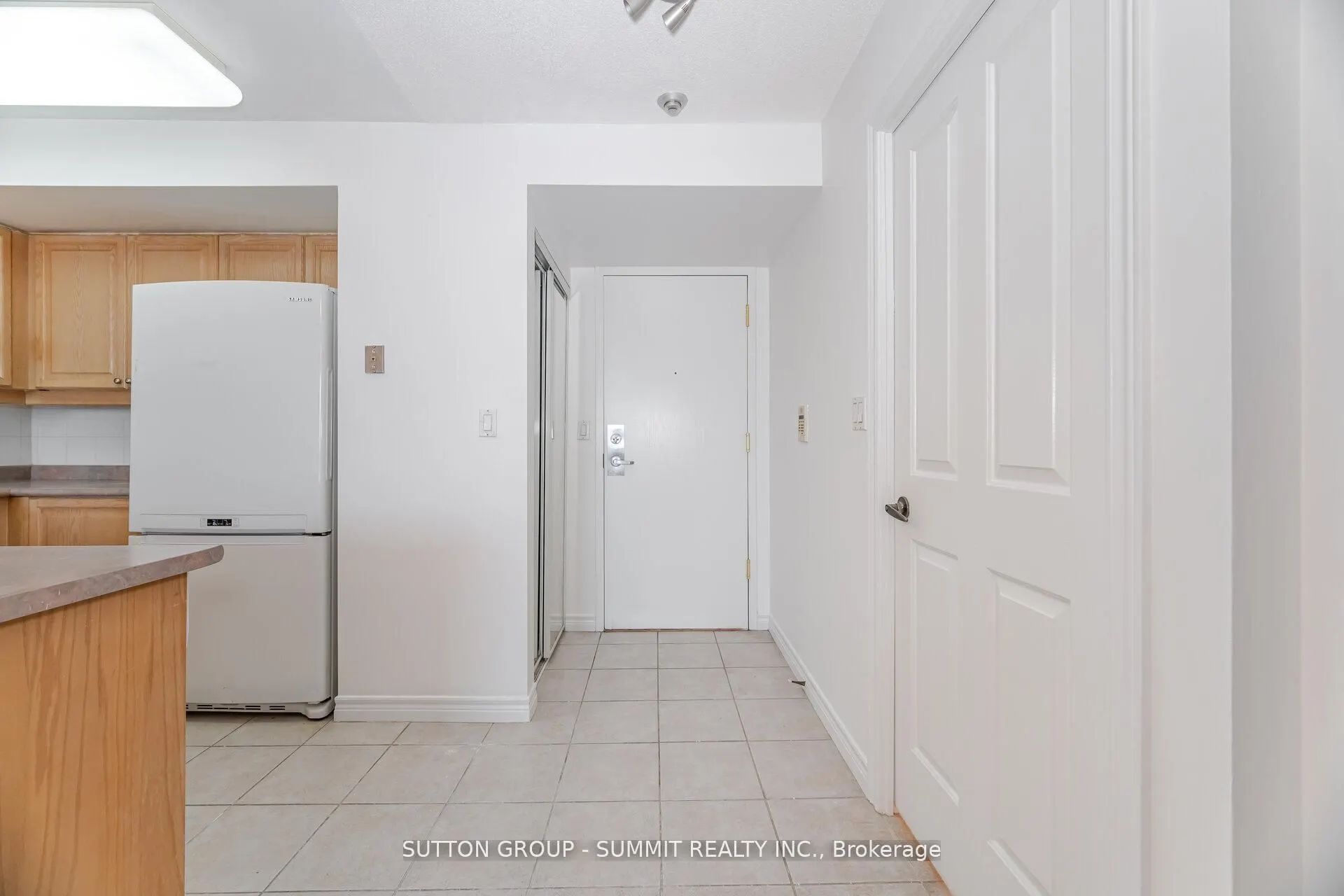 68 CORPORATE Drive, #2923