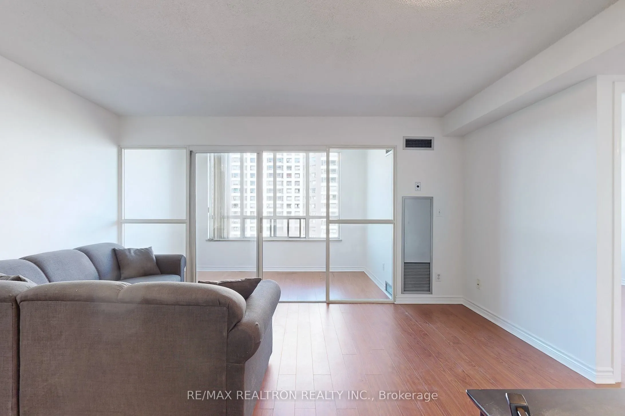 5039 Finch Avenue E, #1113