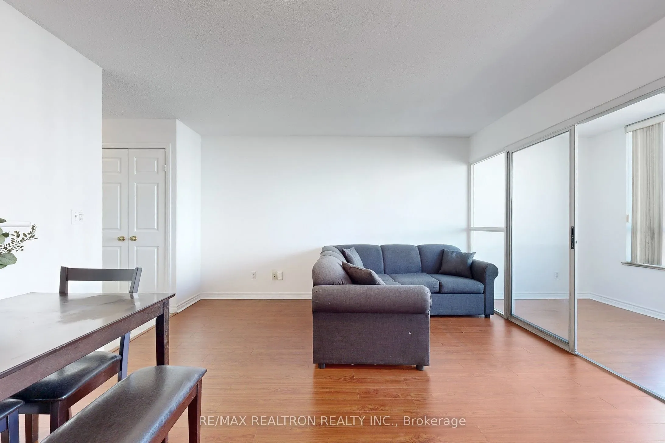 5039 Finch Avenue E, #1113
