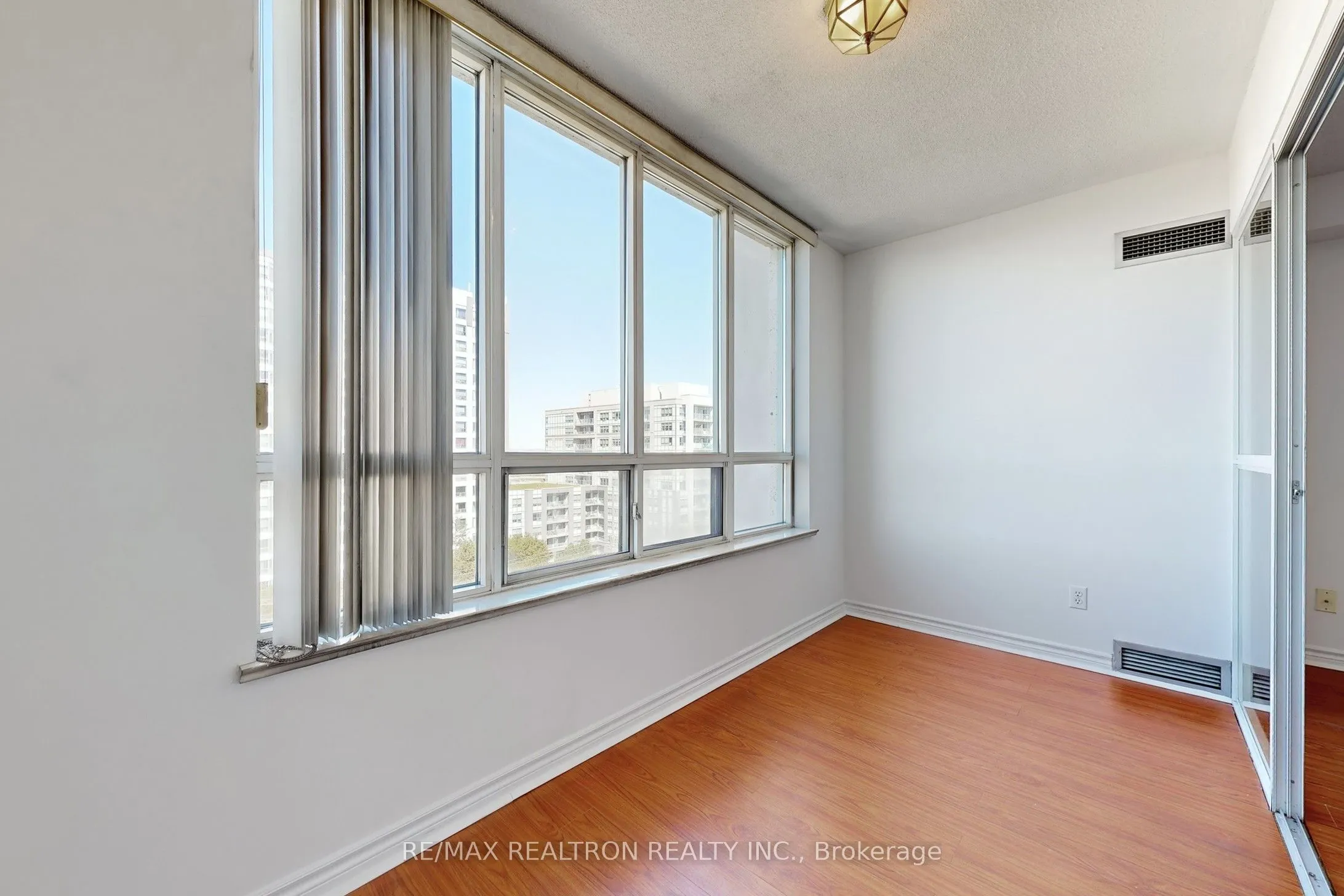 5039 Finch Avenue E, #1113