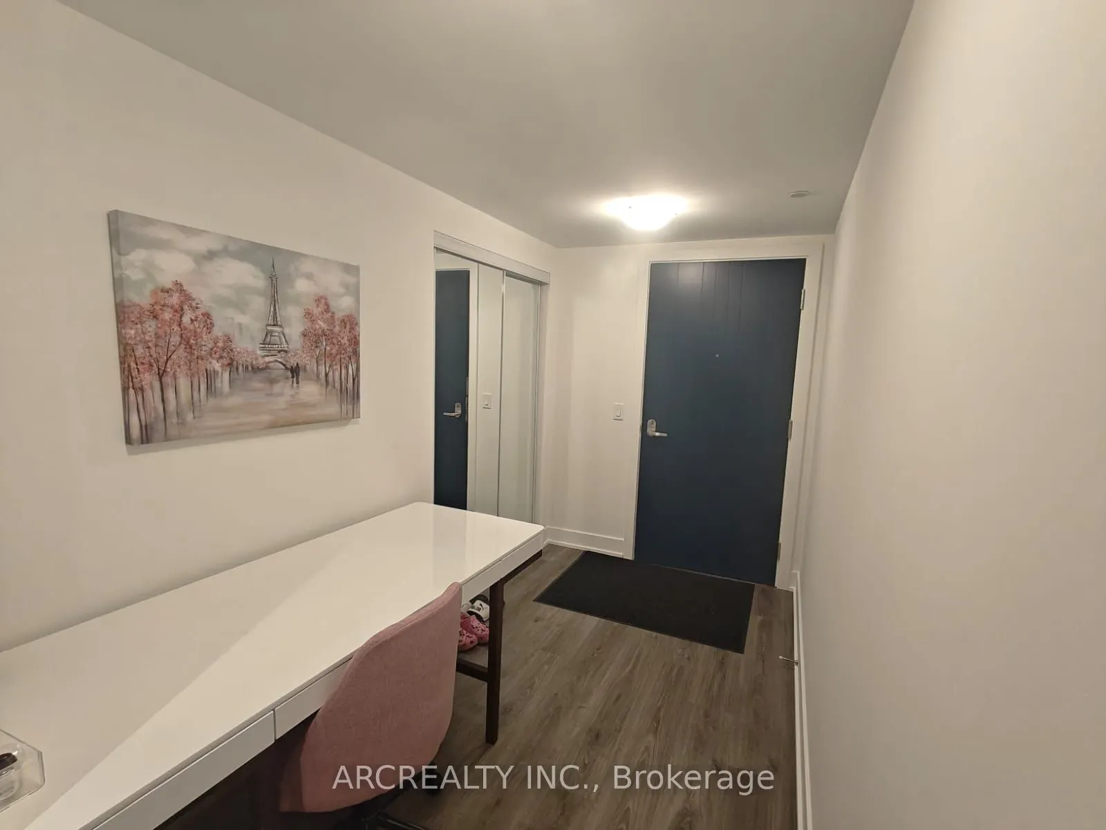 2425 Simcoe Street N, #522