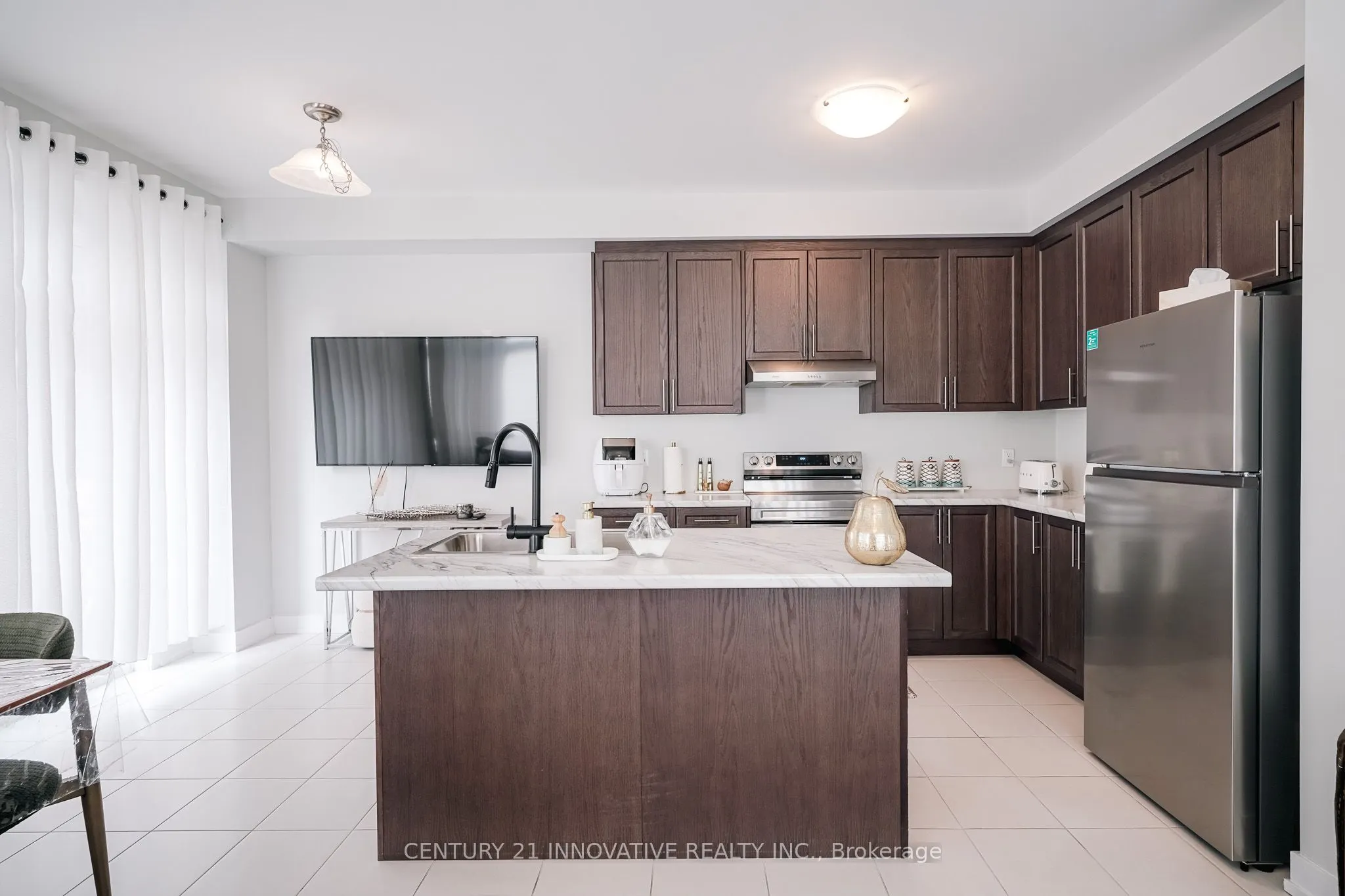 1076 Thompson Drive