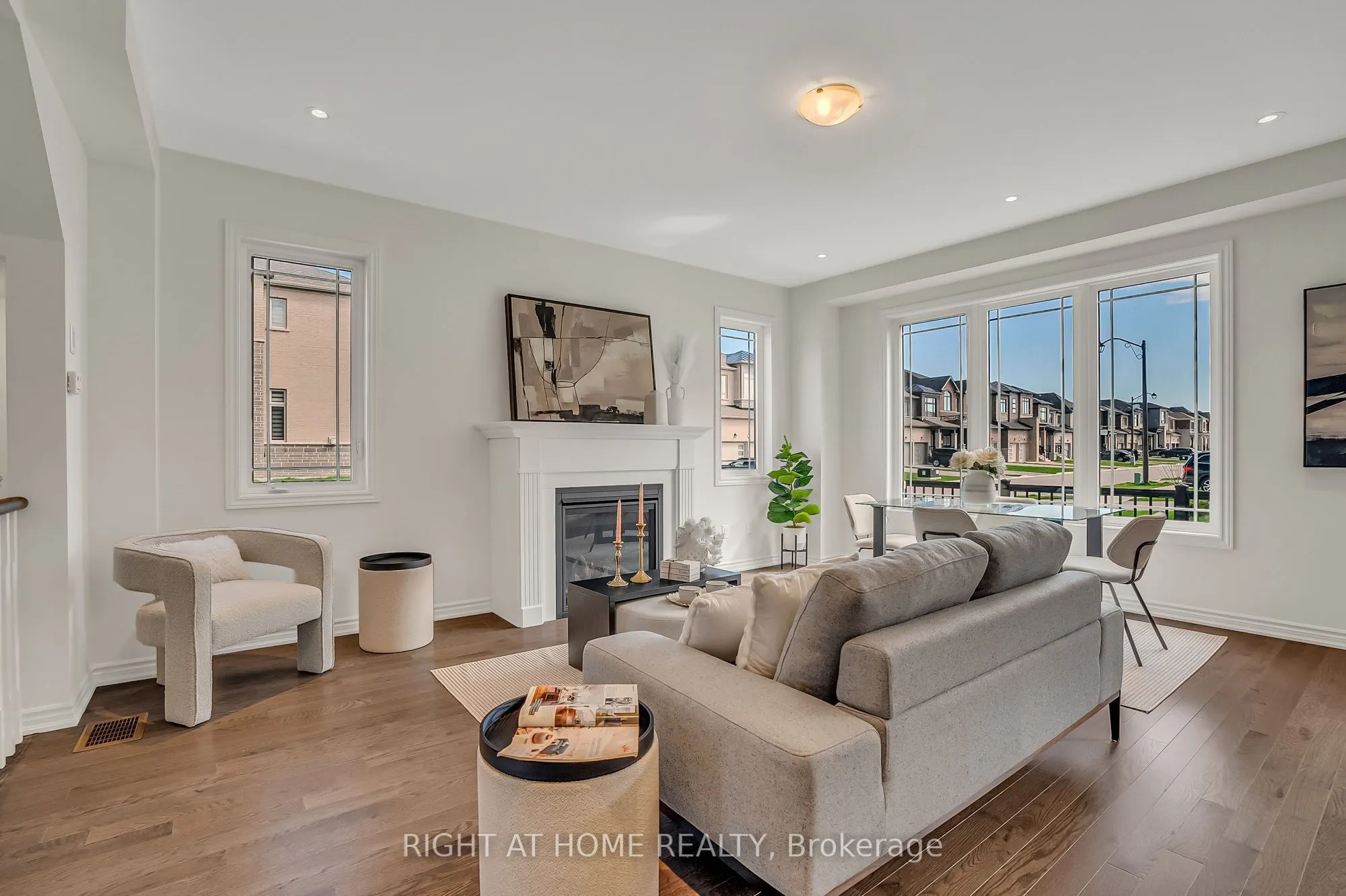 2091 Hallandale Street, #Main-Upper