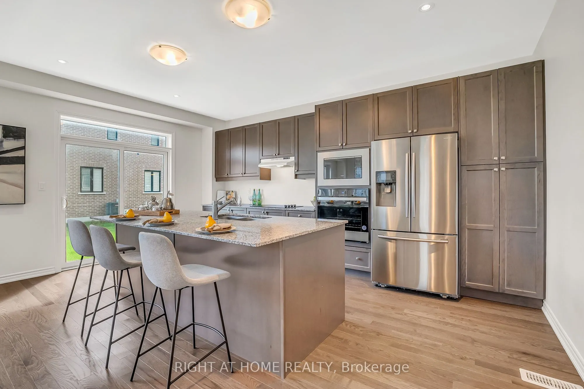 2091 Hallandale Street, #Main-Upper