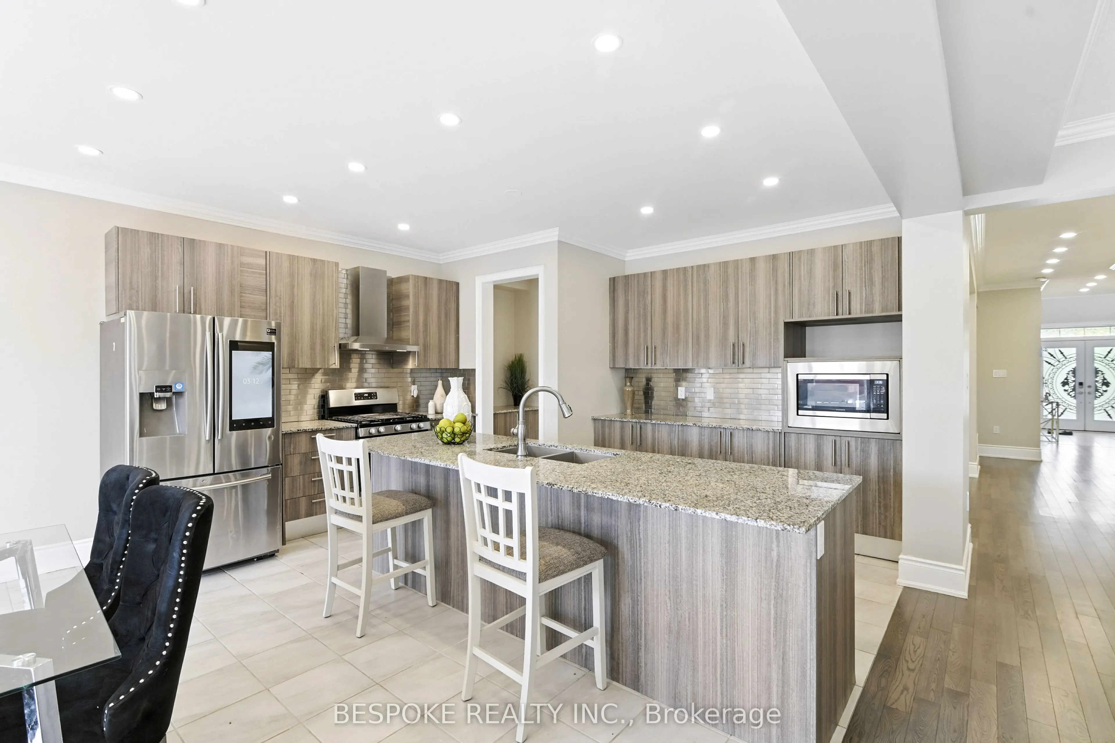 125 Lyle Drive, #Main & 2nd Floor