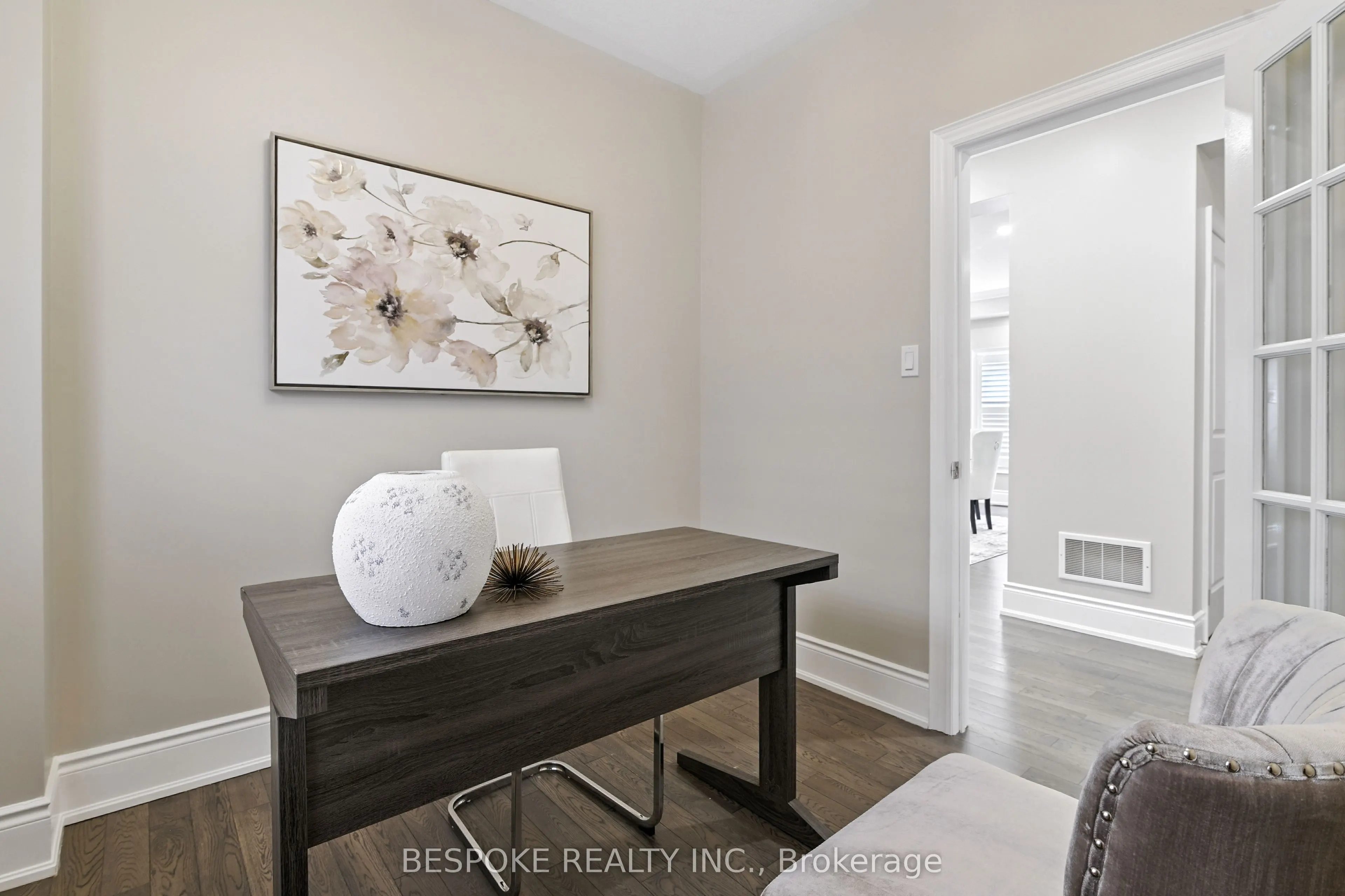 125 Lyle Drive, #Main & 2nd Floor