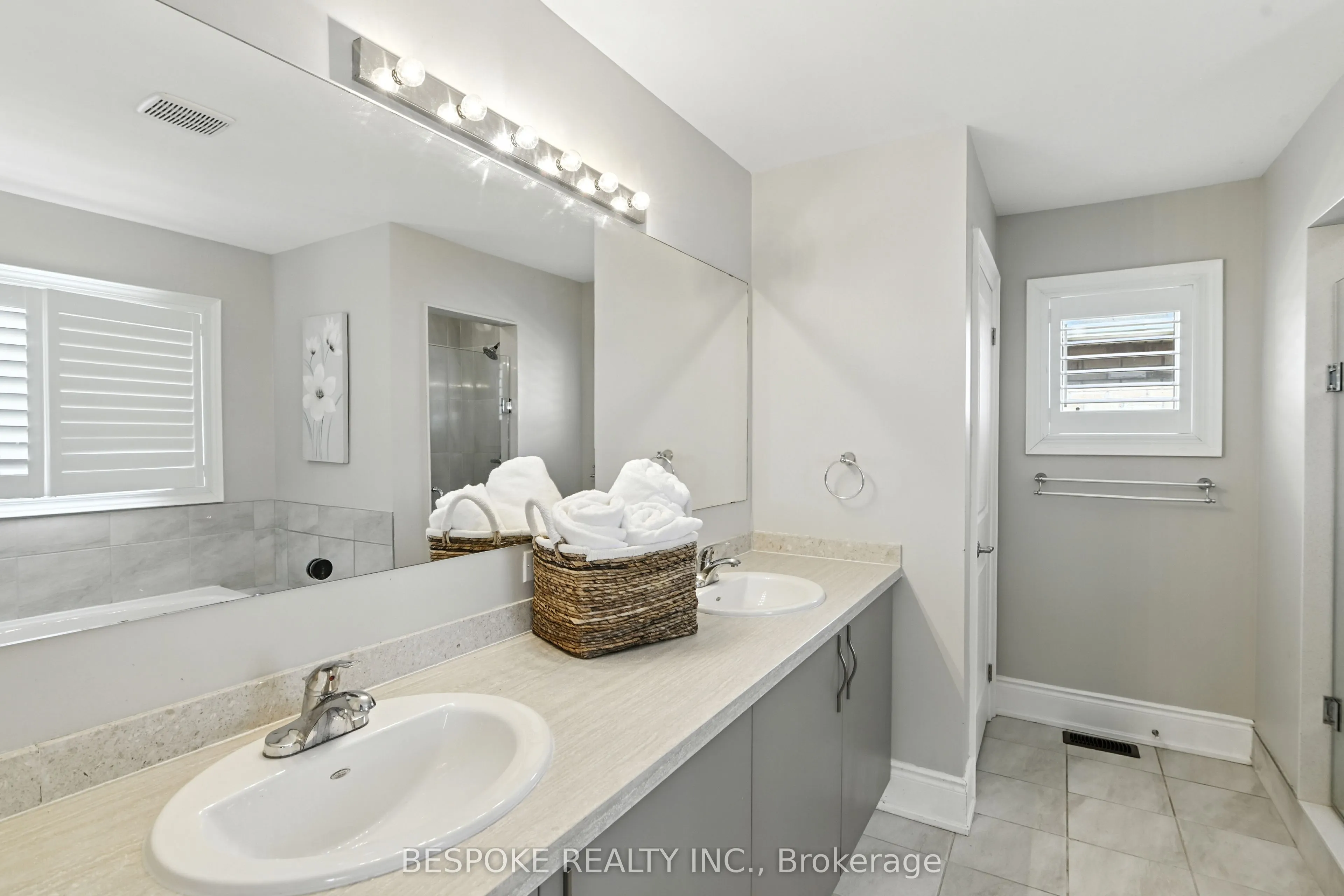 125 Lyle Drive, #Main & 2nd Floor