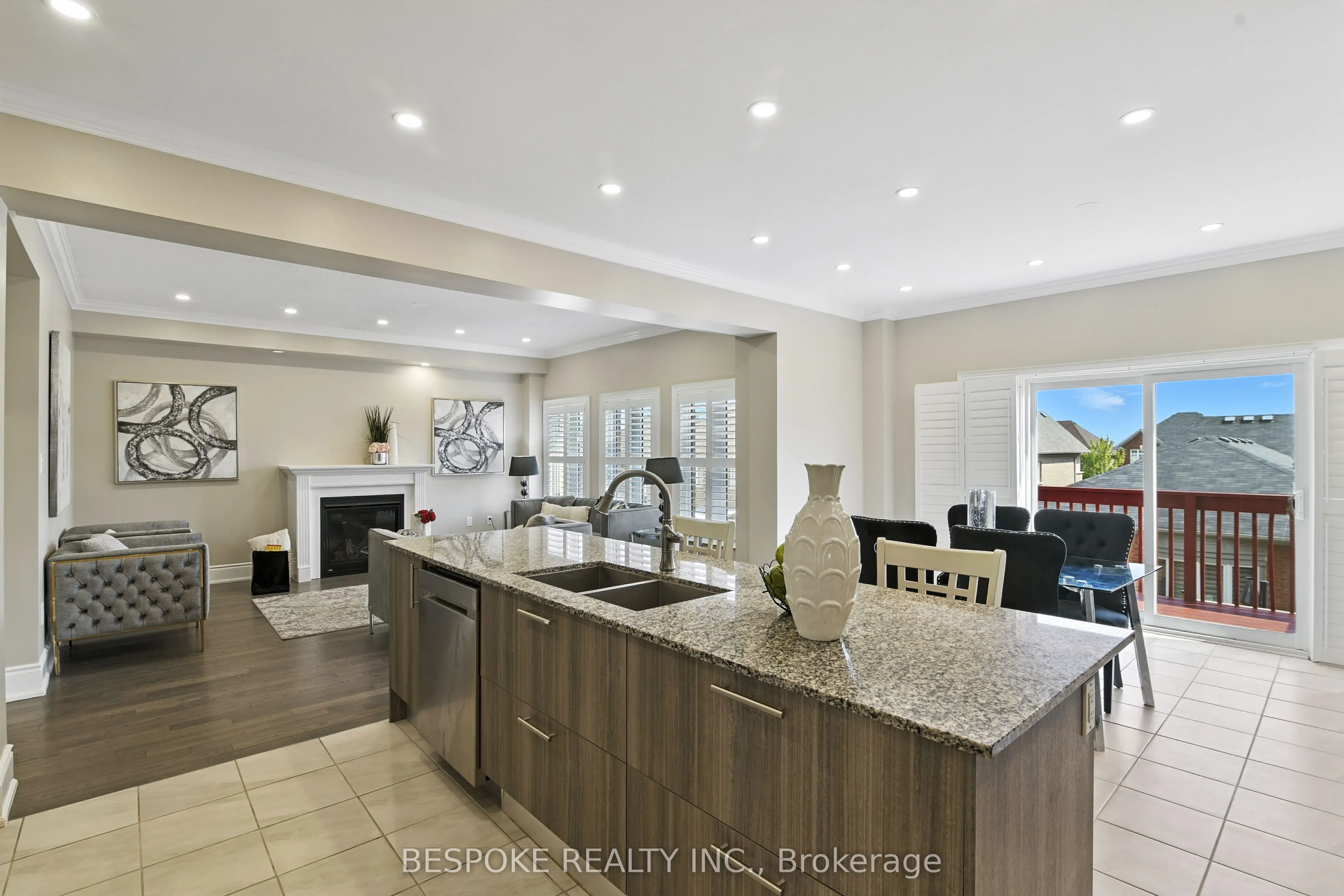 125 Lyle Drive, #Main & 2nd Floor