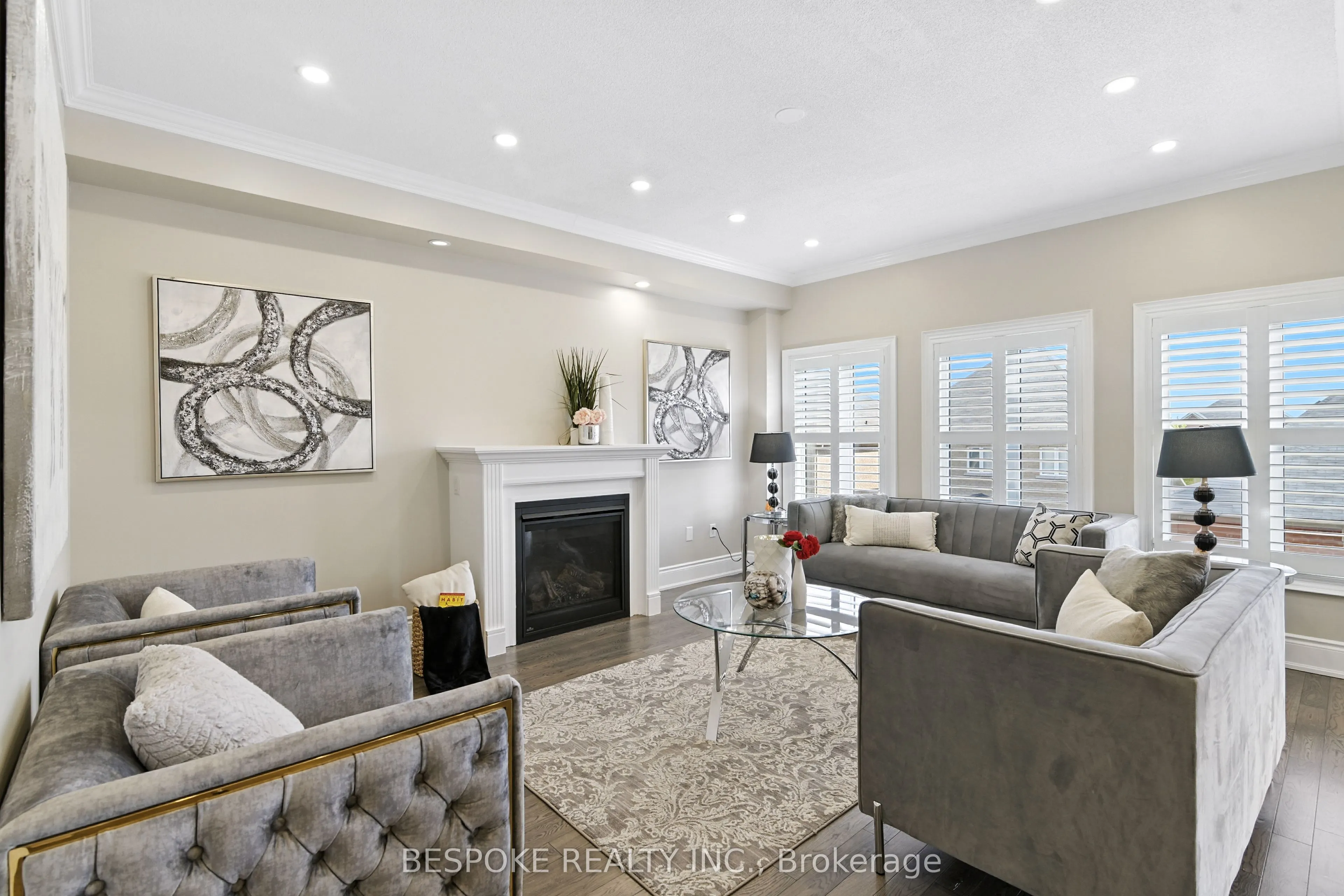 125 Lyle Drive, #Main & 2nd Floor