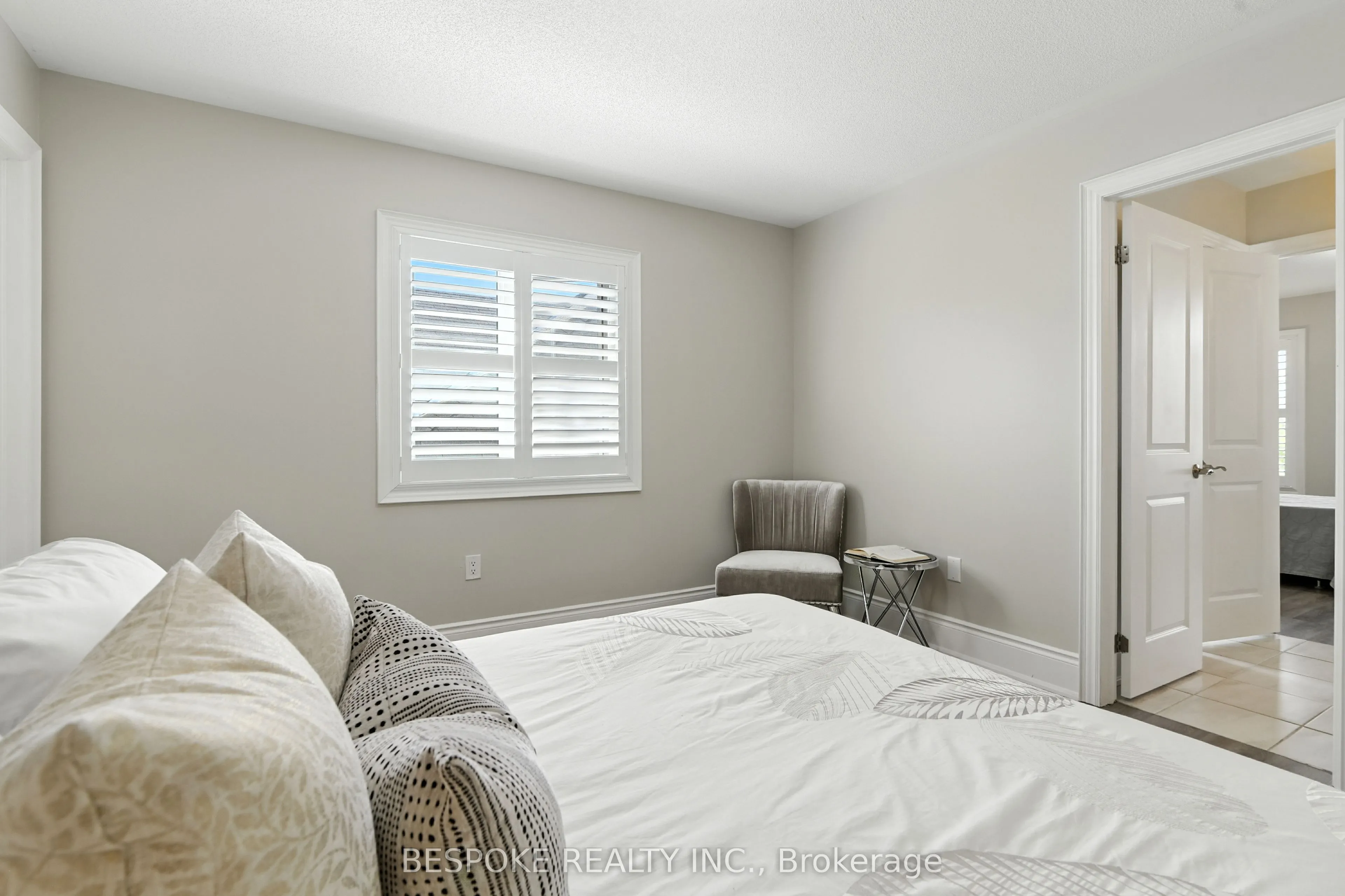 125 Lyle Drive, #Main & 2nd Floor