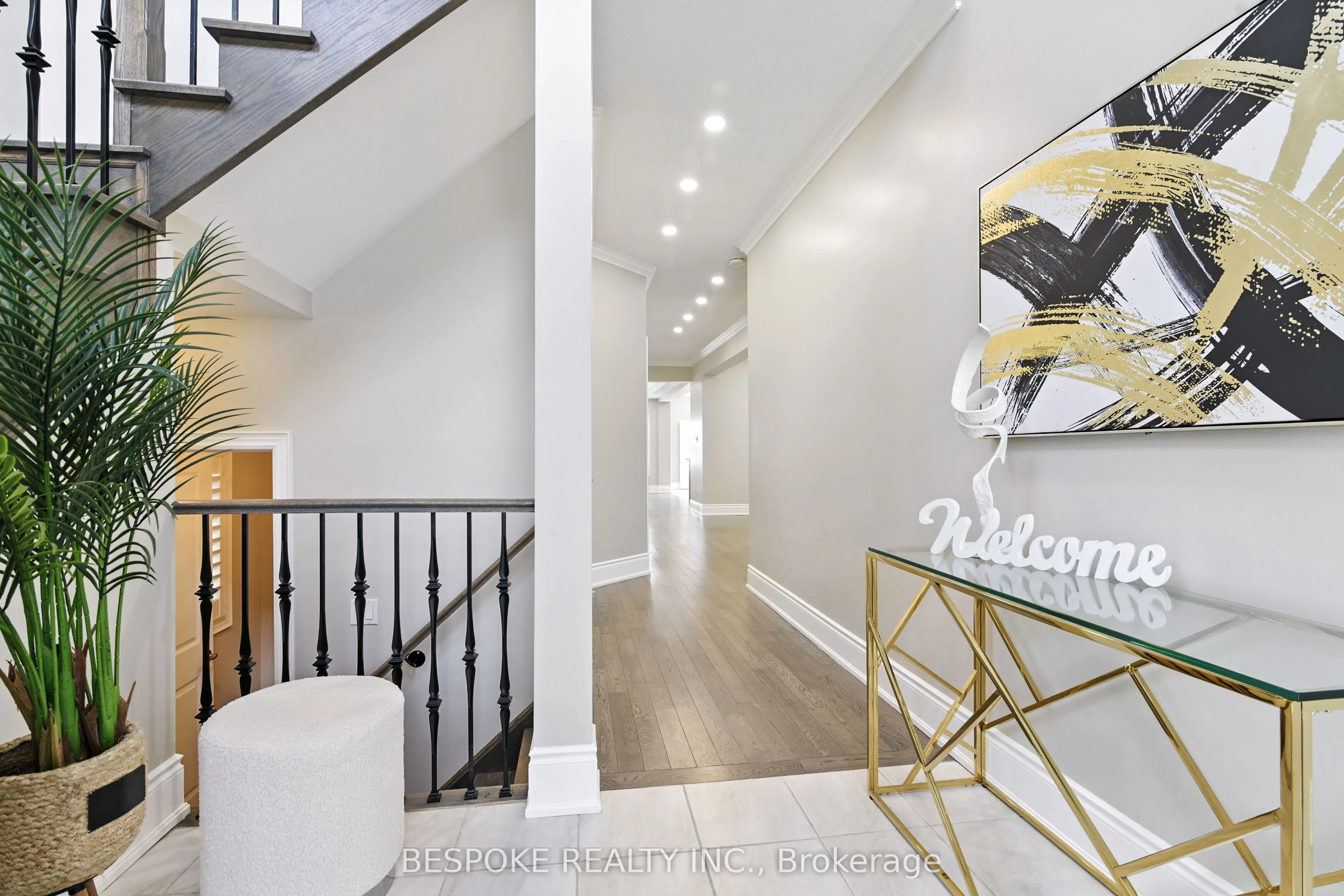 125 Lyle Drive, #Main & 2nd Floor
