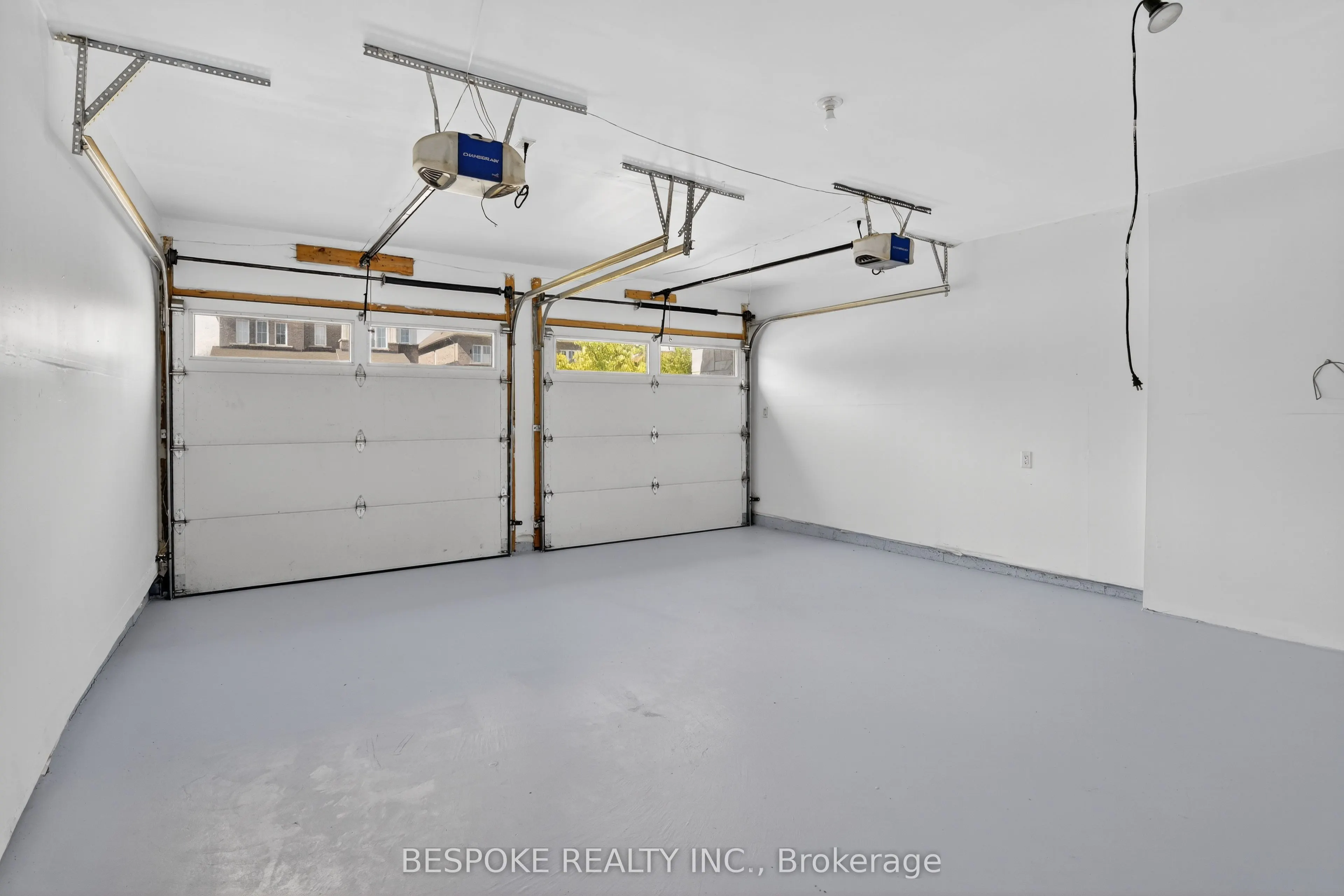 125 Lyle Drive, #Main & 2nd Floor