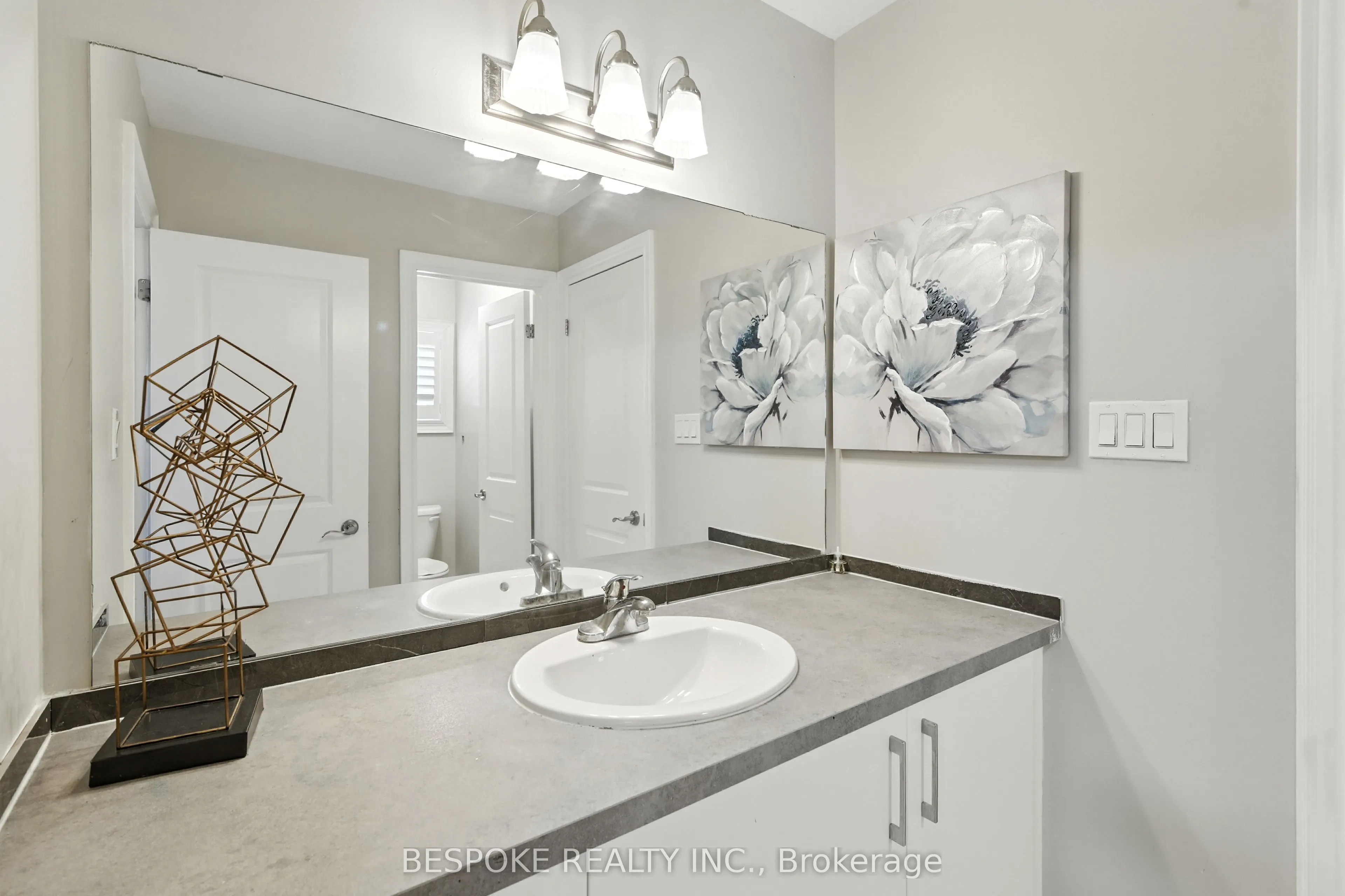 125 Lyle Drive, #Main & 2nd Floor