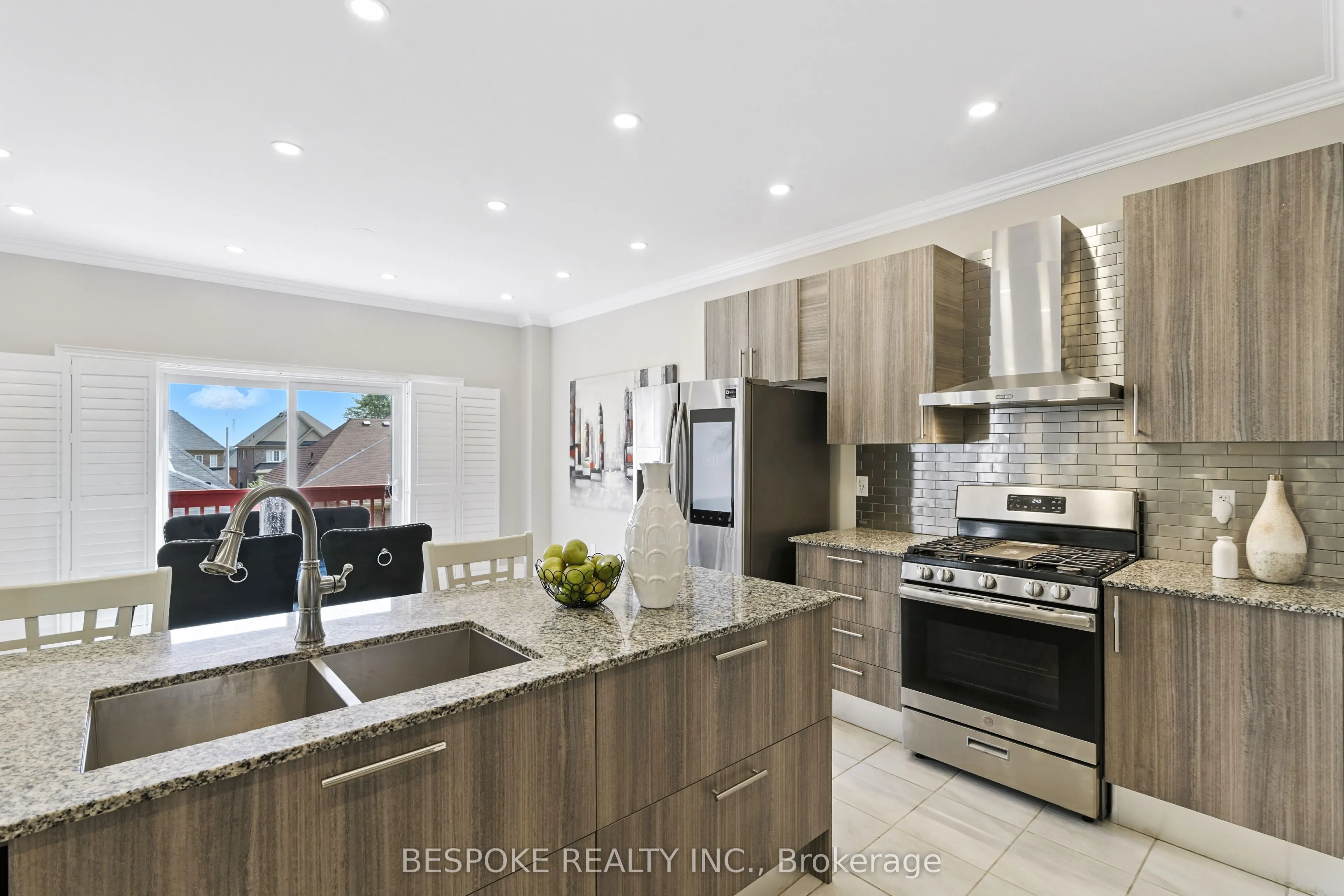 125 Lyle Drive, #Main & 2nd Floor