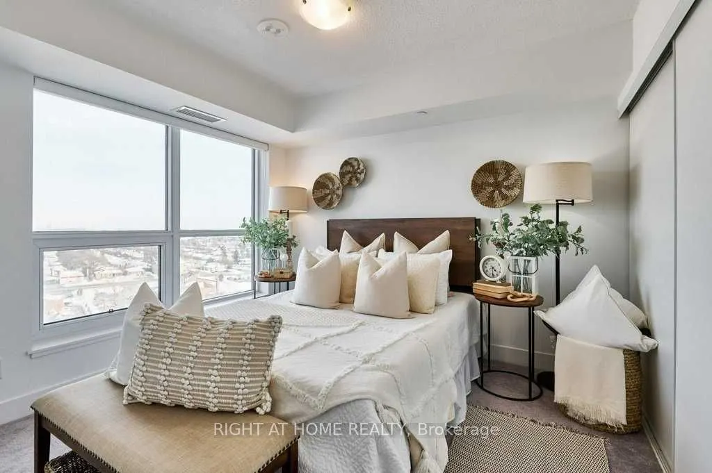 1255 Bayly Street E, #1303