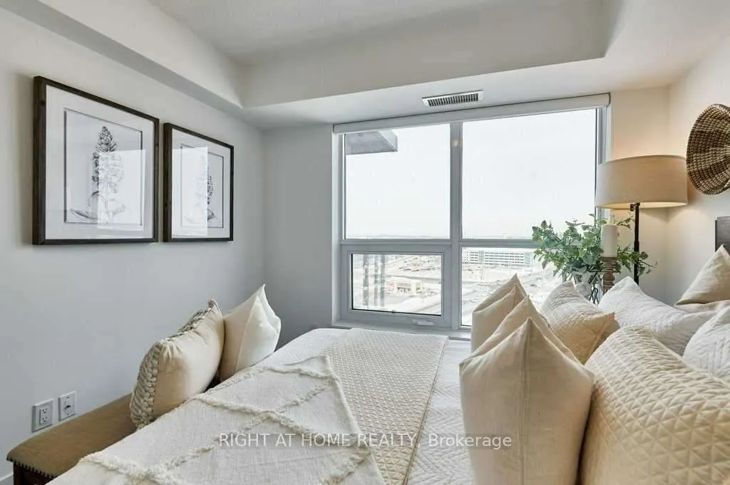 1255 Bayly Street E, #1303