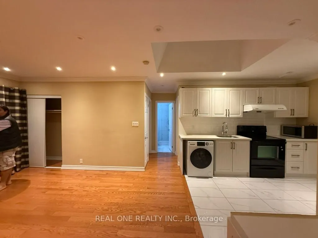 3831 Finch Avenue E, #UPPER