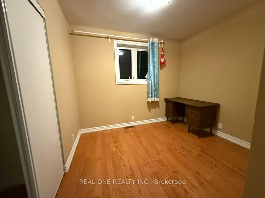 3831 Finch Avenue E, #UPPER