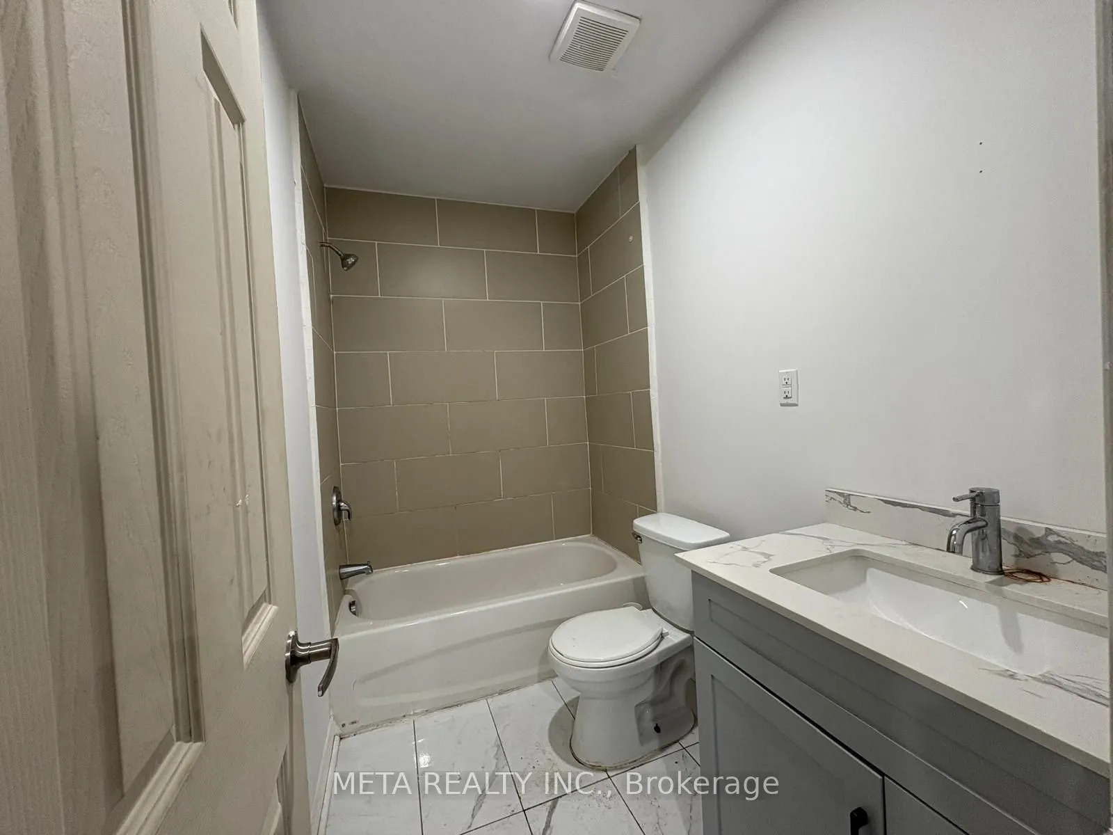 35 Duncombe Boulevard, #Unit 2