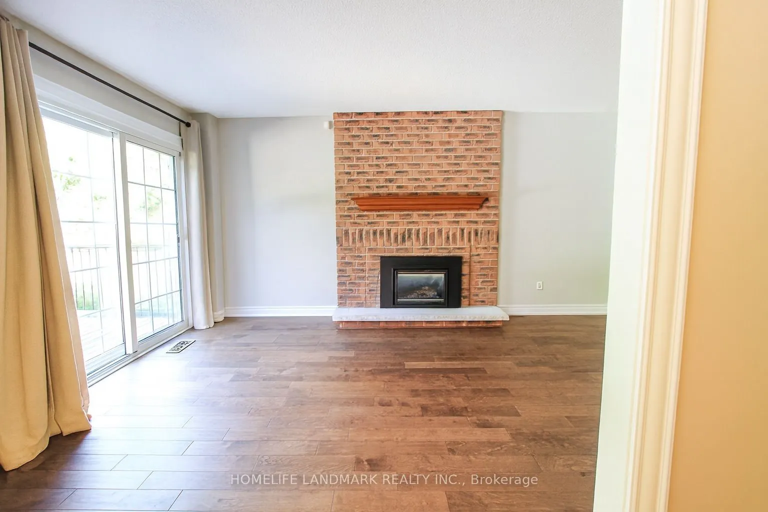 241 Lake Driveway Drive W