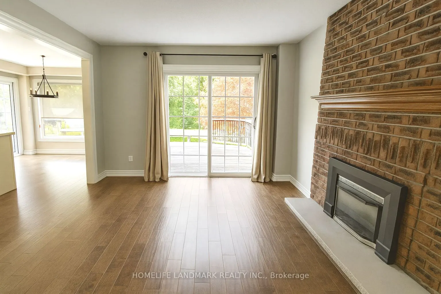 241 Lake Driveway Drive W