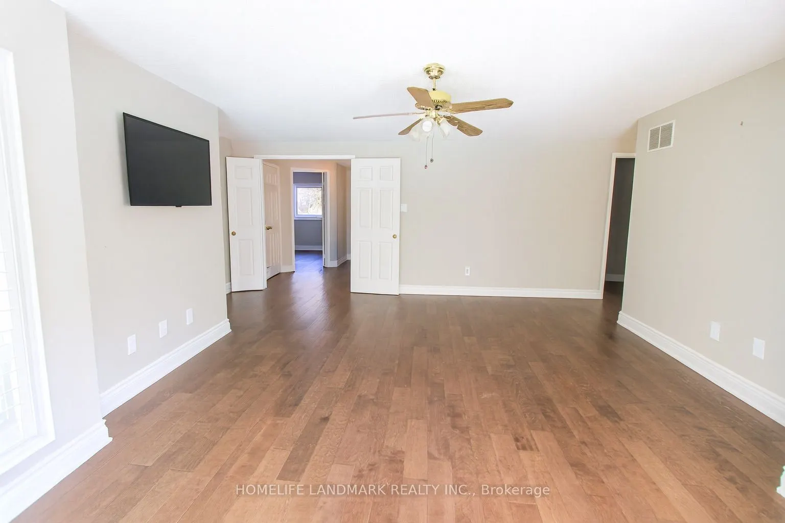 241 Lake Driveway Drive W