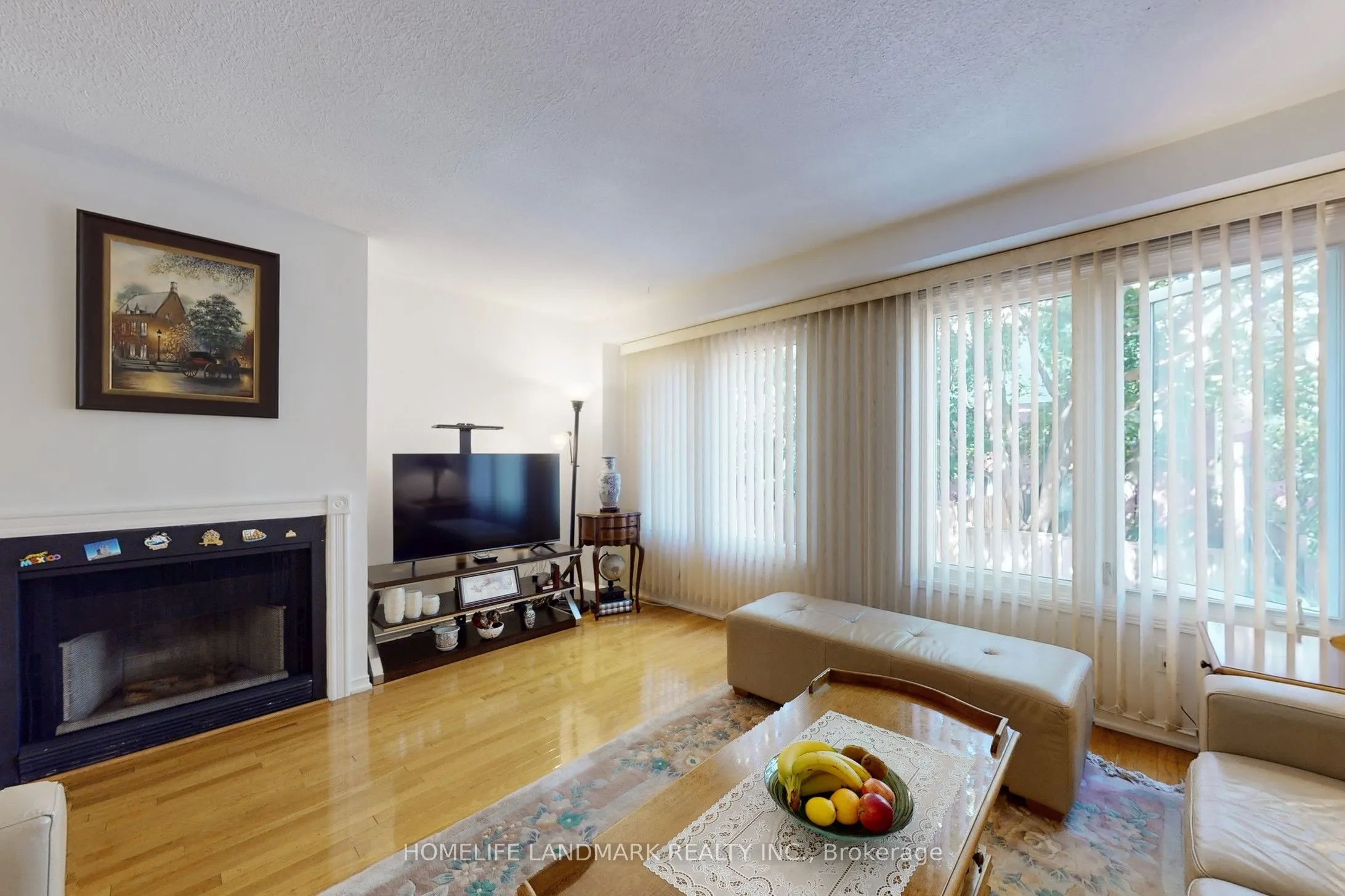 32 Coatsworth Crescent