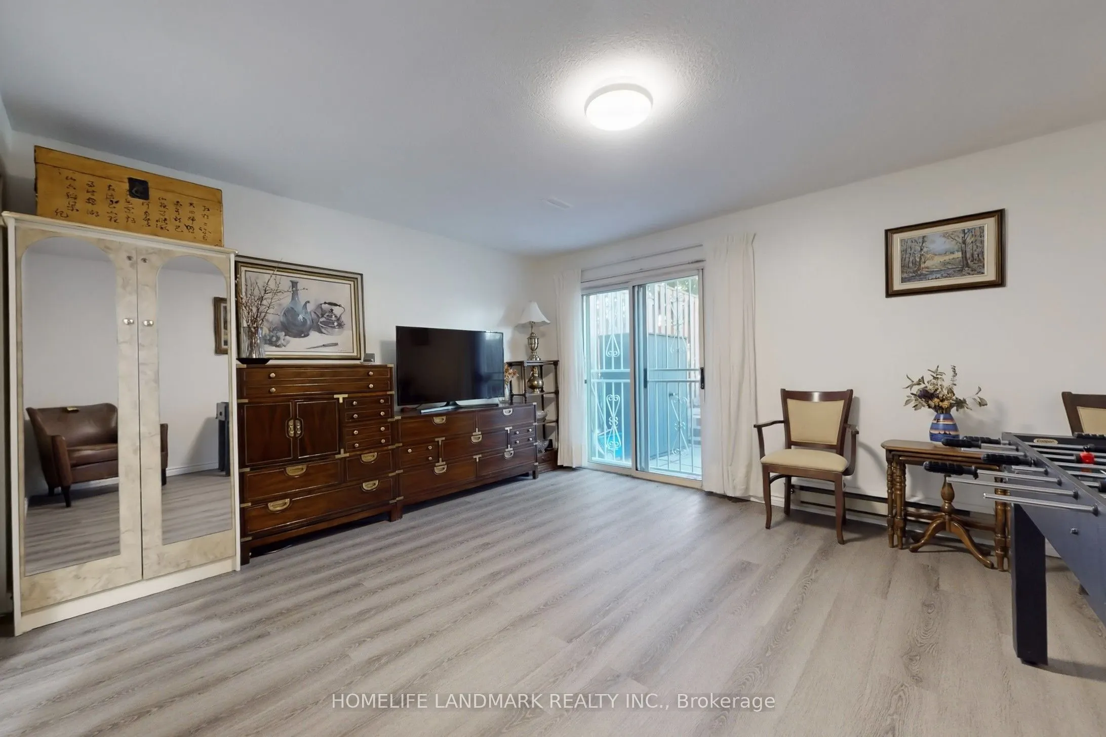 32 Coatsworth Crescent