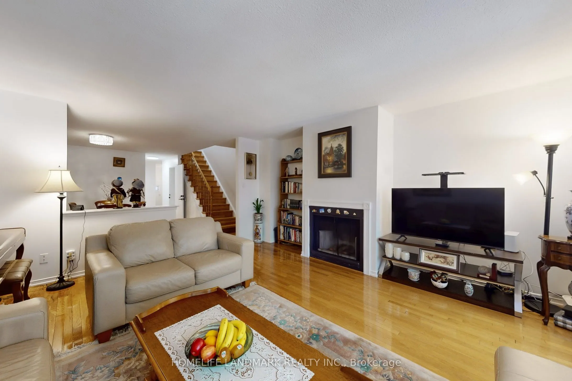 32 Coatsworth Crescent