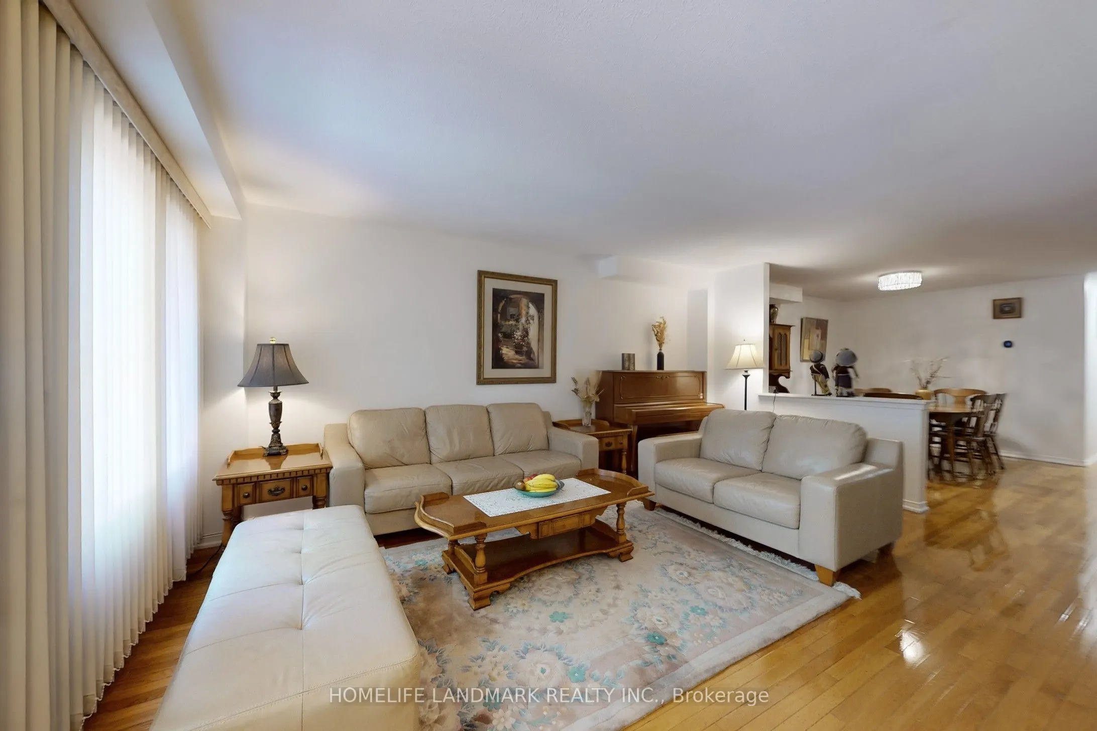 32 Coatsworth Crescent