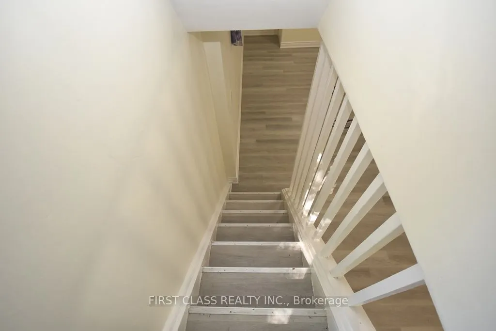 711 Dunlop Street W, #Basement