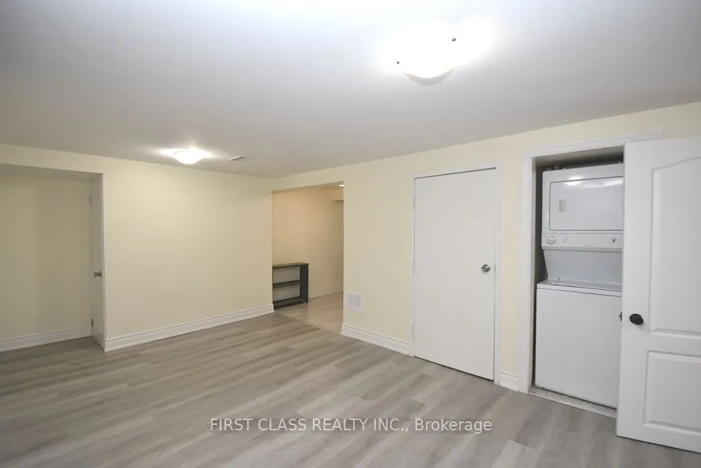 711 Dunlop Street W, #Basement
