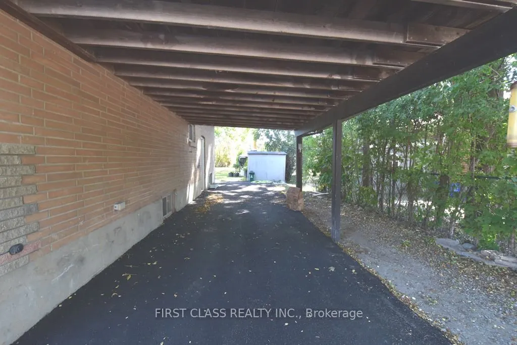 711 Dunlop Street W, #Basement