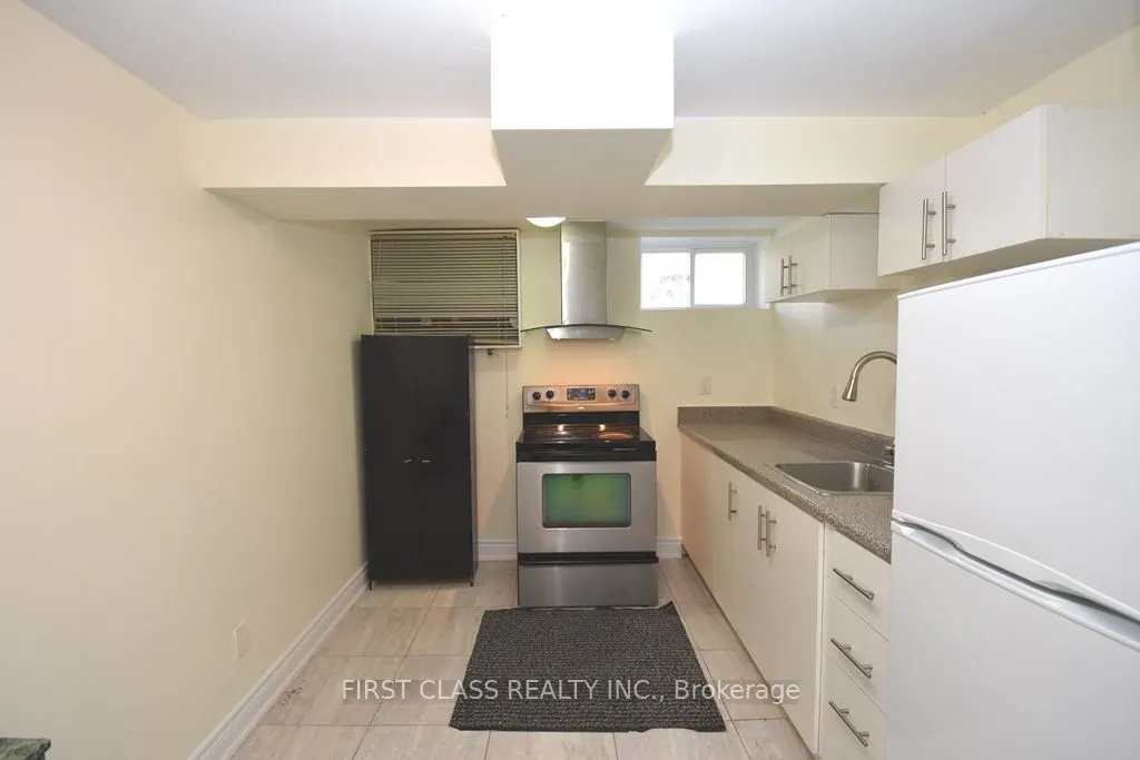 711 Dunlop Street W, #Basement