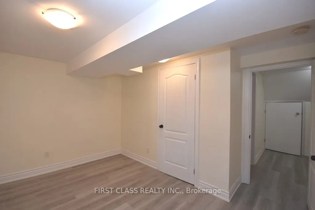 711 Dunlop Street W, #Basement
